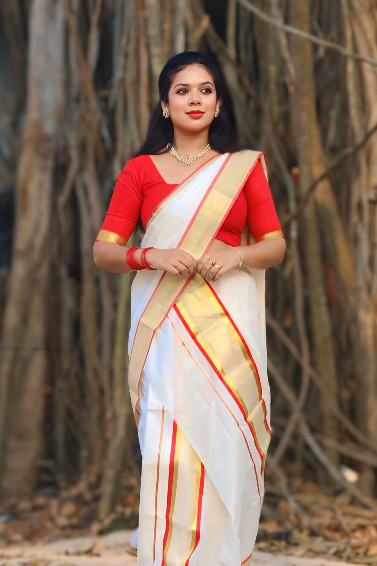 Durga – Red and Golden Kasav Settumund with Kasav Border Blouse Material