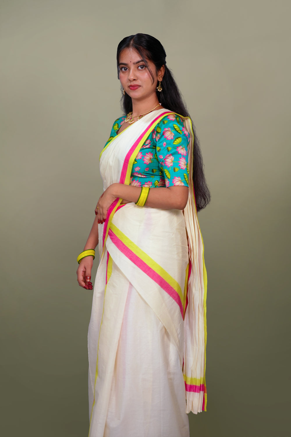 Kamala - Pure Cotton Mulloth Settumund with Matching Printed Blouse Material