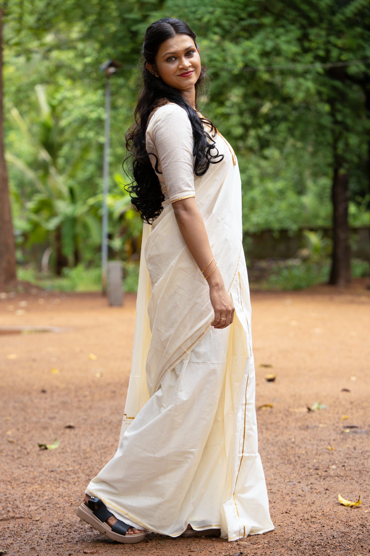 Kunjatholl - Premium Pure Cotton Settmundu with Matching Blouse- 2.80 Meter