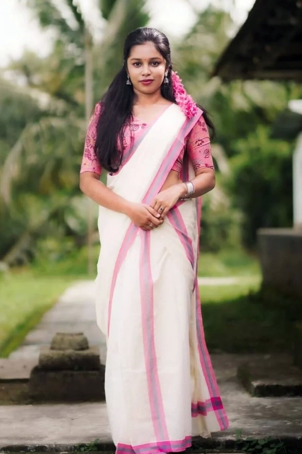 Roopini - Kerala Traditional Mulloth Settumund with Matching Blouse Material