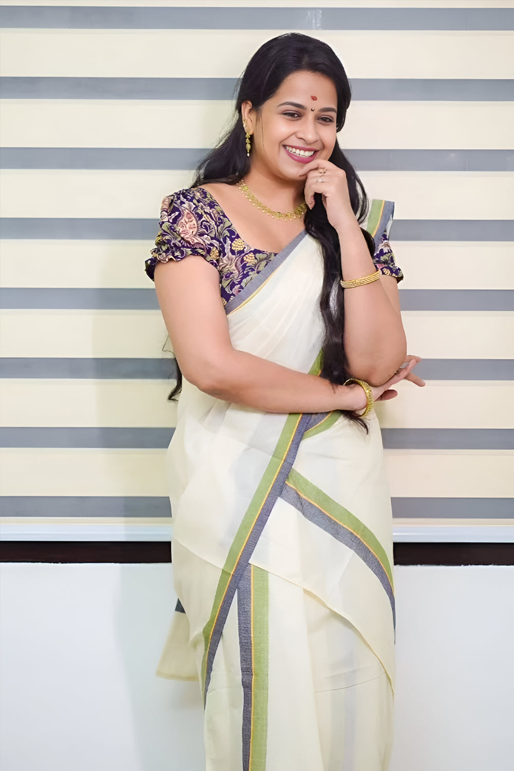Priyadarshini - Pure Cotton Traditional Kerala Tri-Color Mulloth Settumundu with Printed Blouse Material