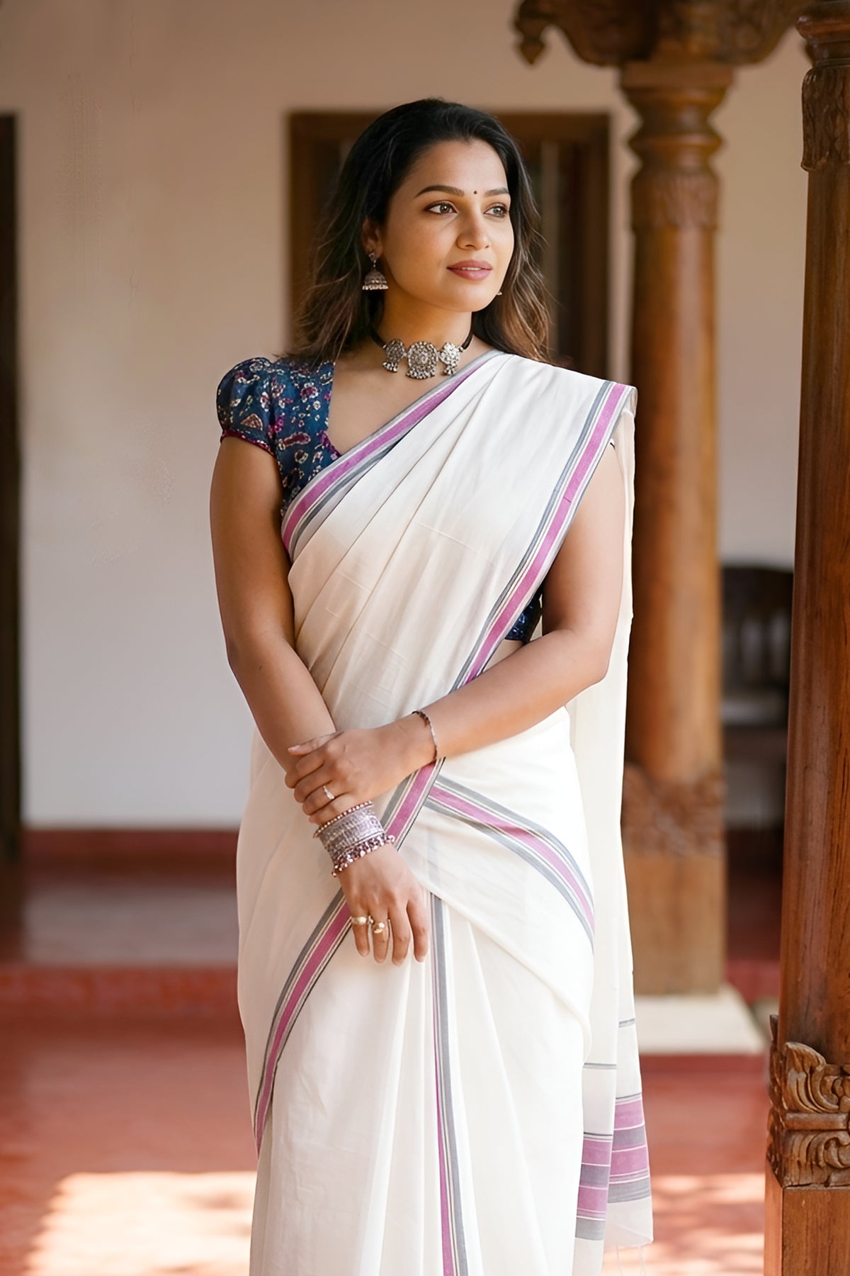 Sundhari - Mulloth Settumund with Printed Blouse Material