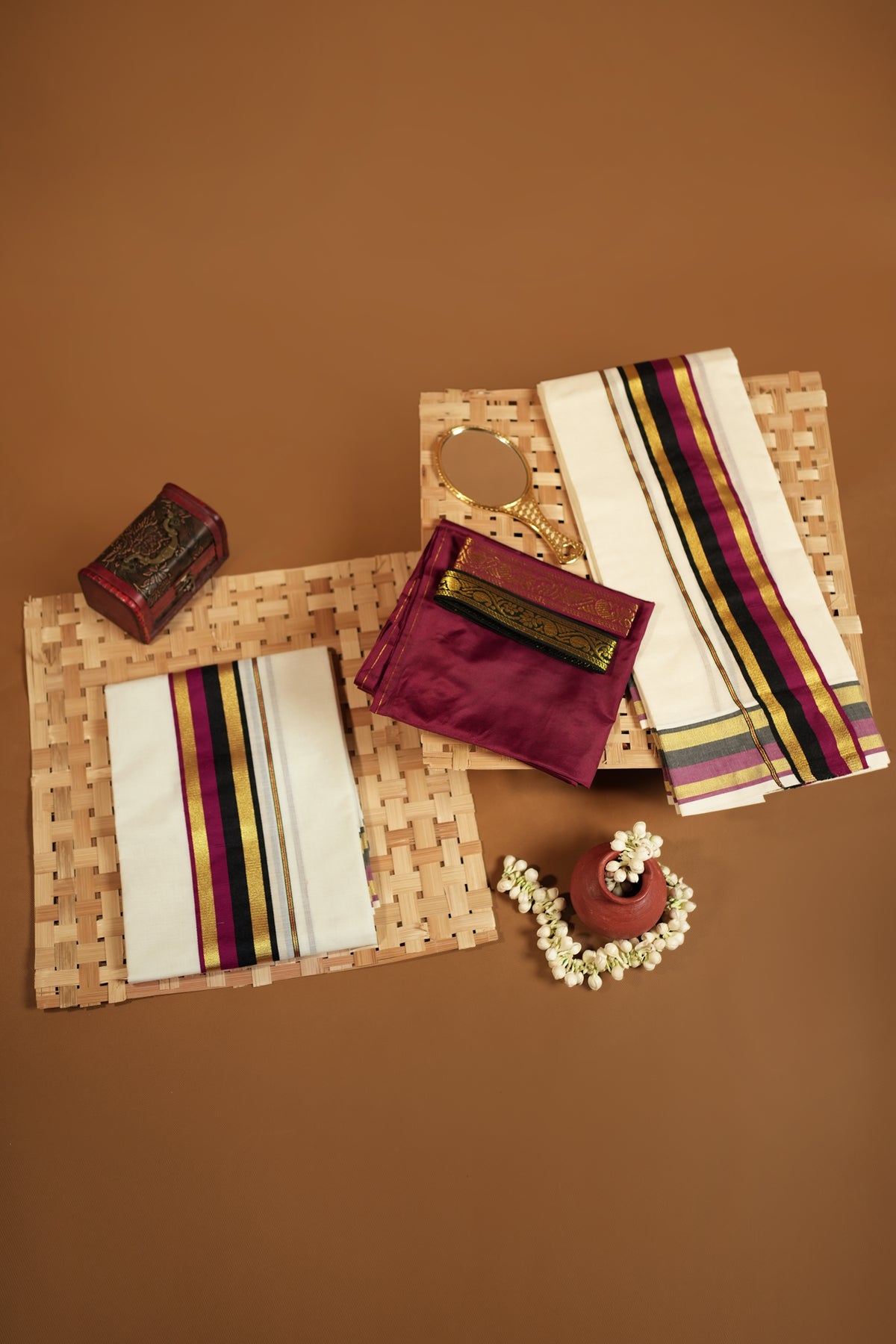 Ganga – Maroon and Black Kasav Settumund with Matching Blouse Material