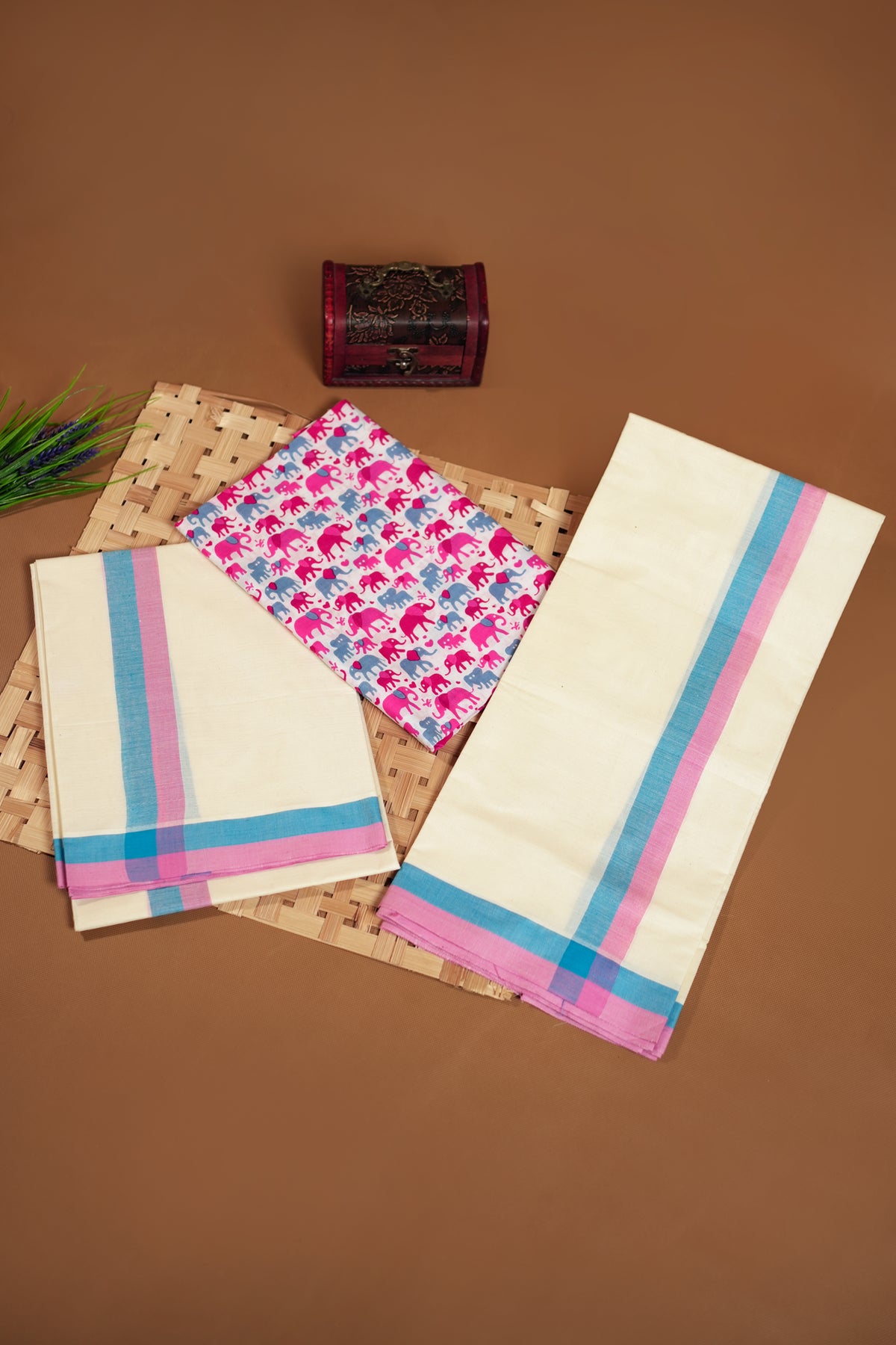 Elephant Nandini - Mulloth Settumund with Elephant Printed Blouse Material