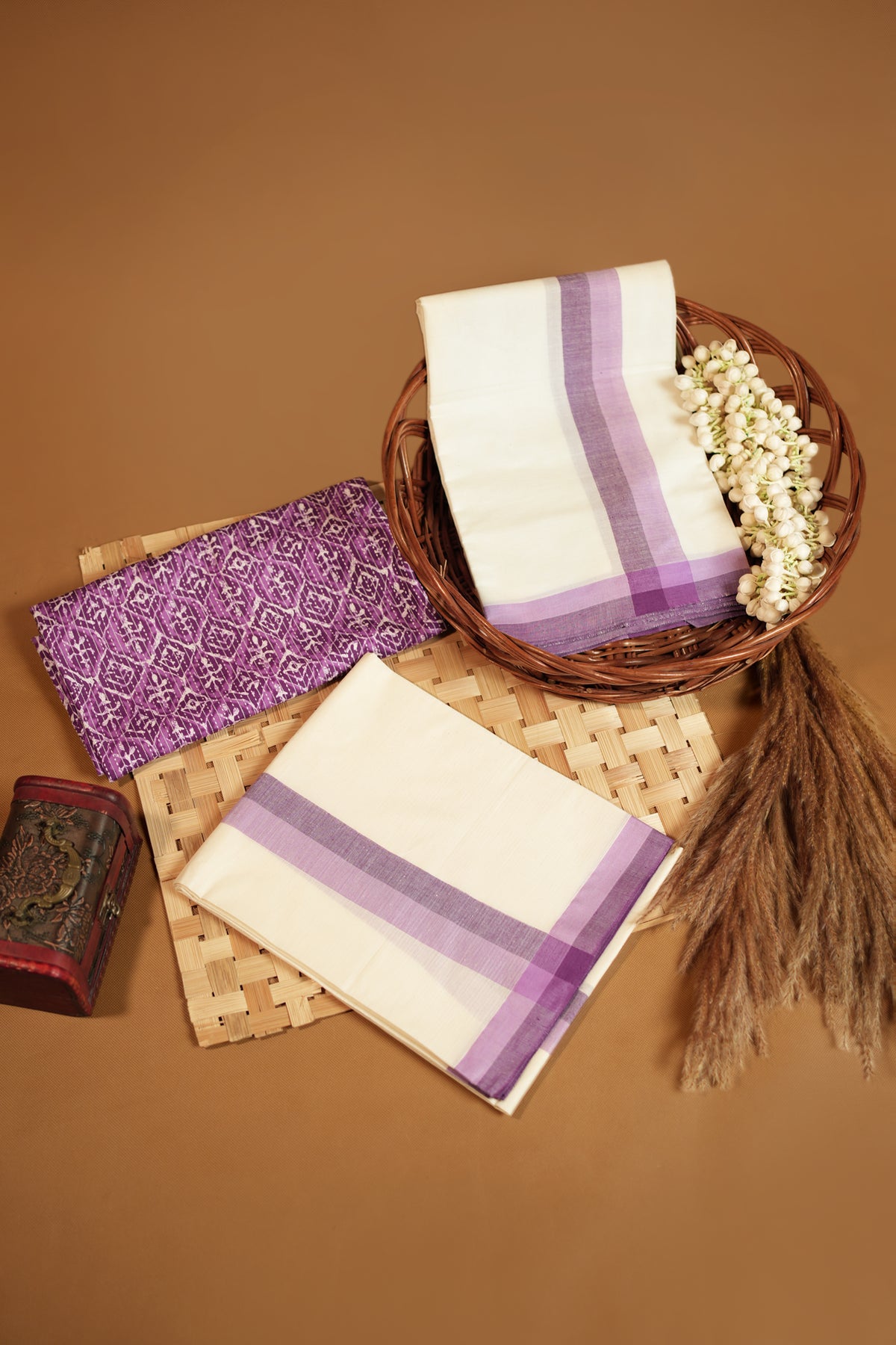 Sree - Mulloth Settumund with Kantha Cotton Blouse Material