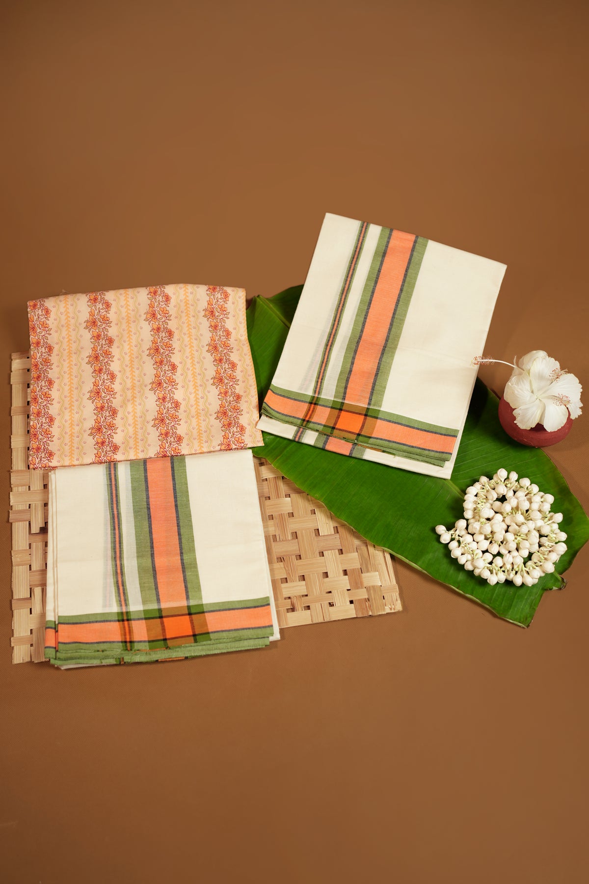 Niranjana Pure Cotton Traditional Kerala Mulloth Settumund with Floral Printed Blouse Material
