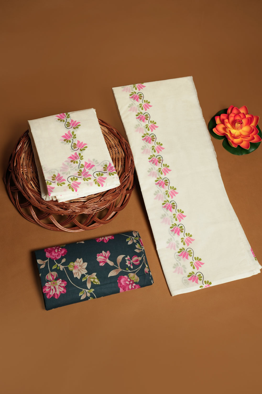 Vallithamara - Traditional Powerloom Settumundu with Floral Printed Border &amp; Matching Blouse Material