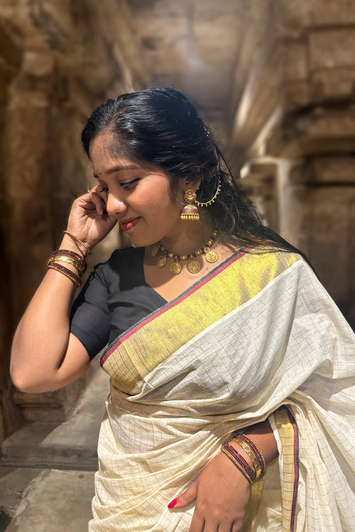Kaadhal – Black and Maroon Red Golden Kasavu Saree