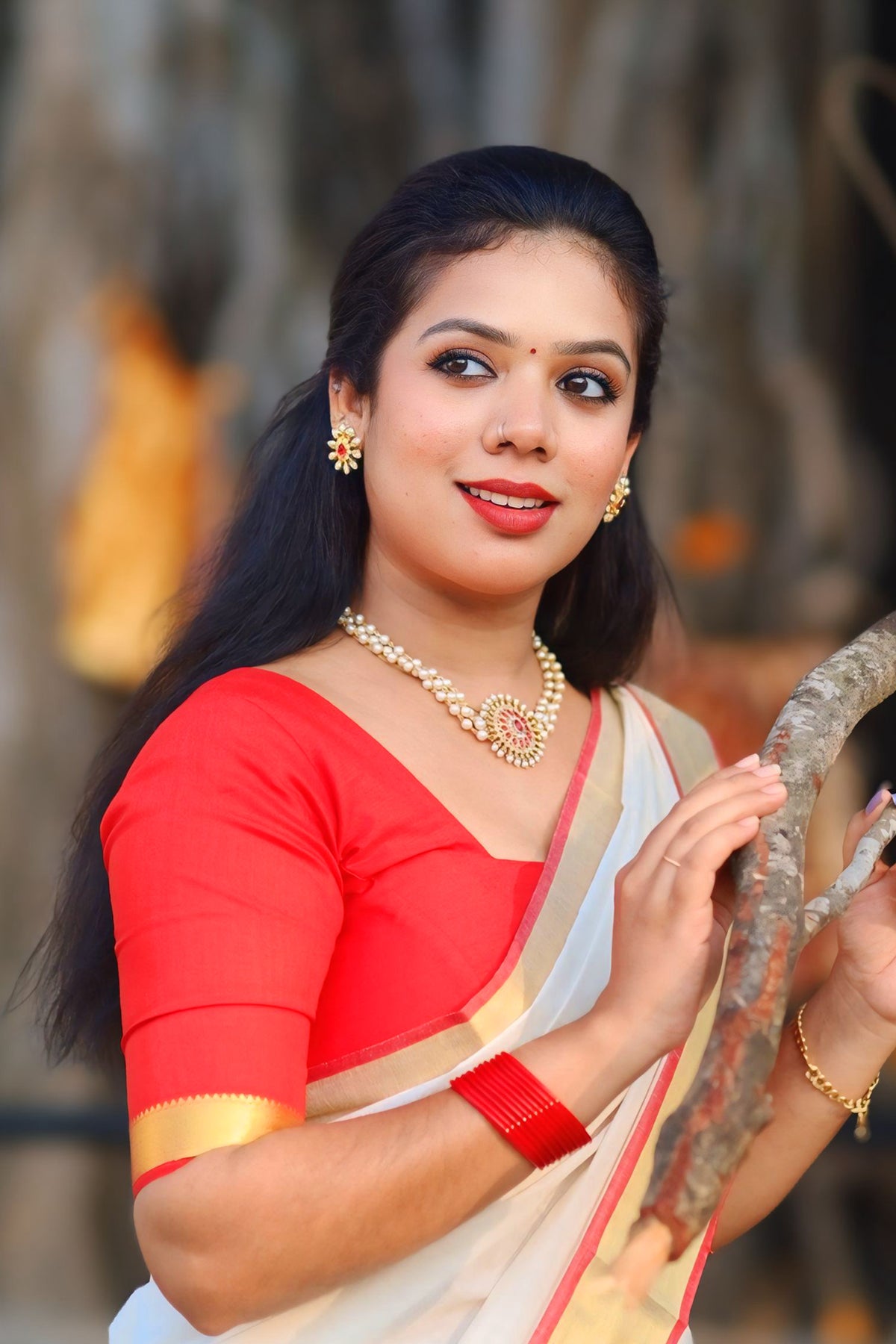 Durga – Red and Golden Kasav Settumund with Kasav Border Blouse Material