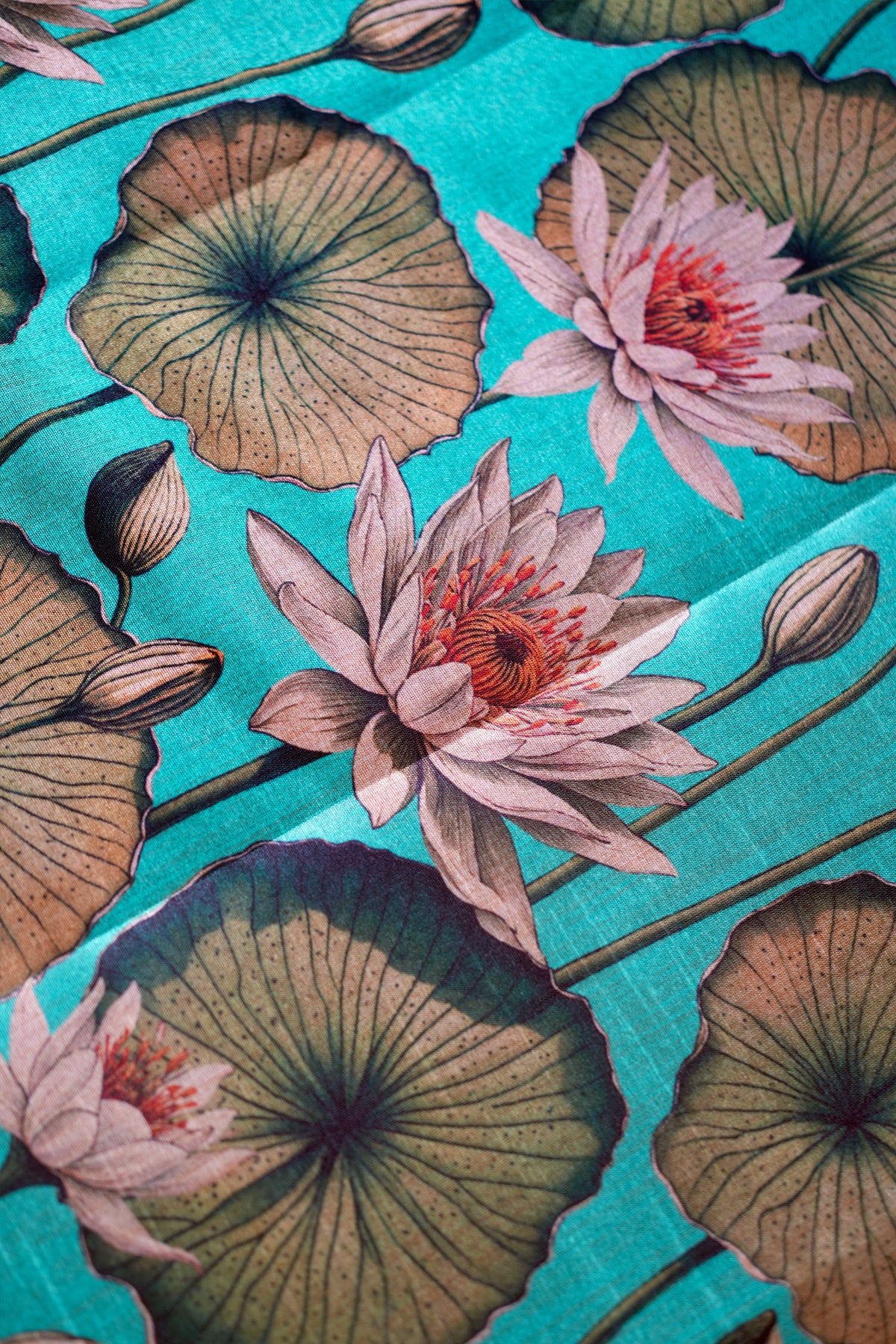 Aambal - Traditional Settumundu with Matching Blouse Material