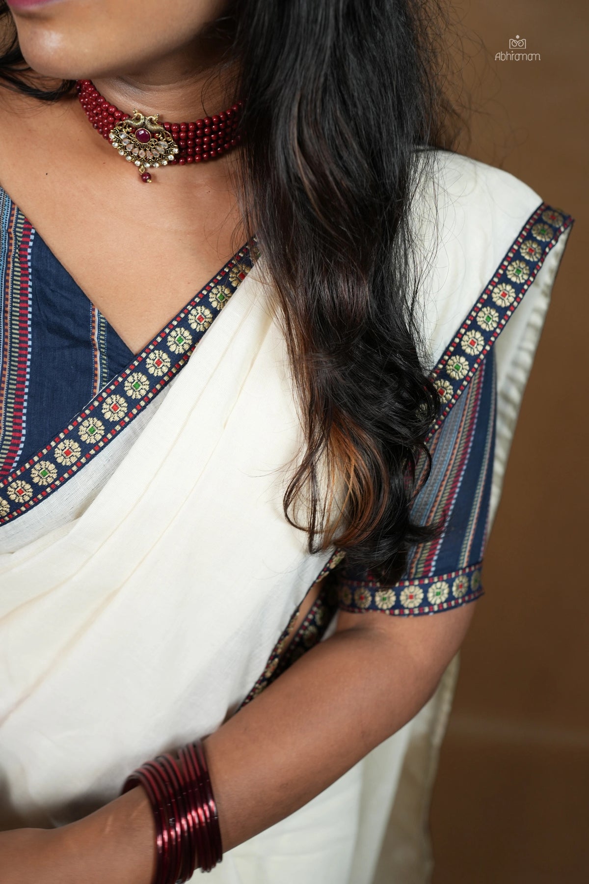 Kasthuri - Settumundu with Matching Blouse Material