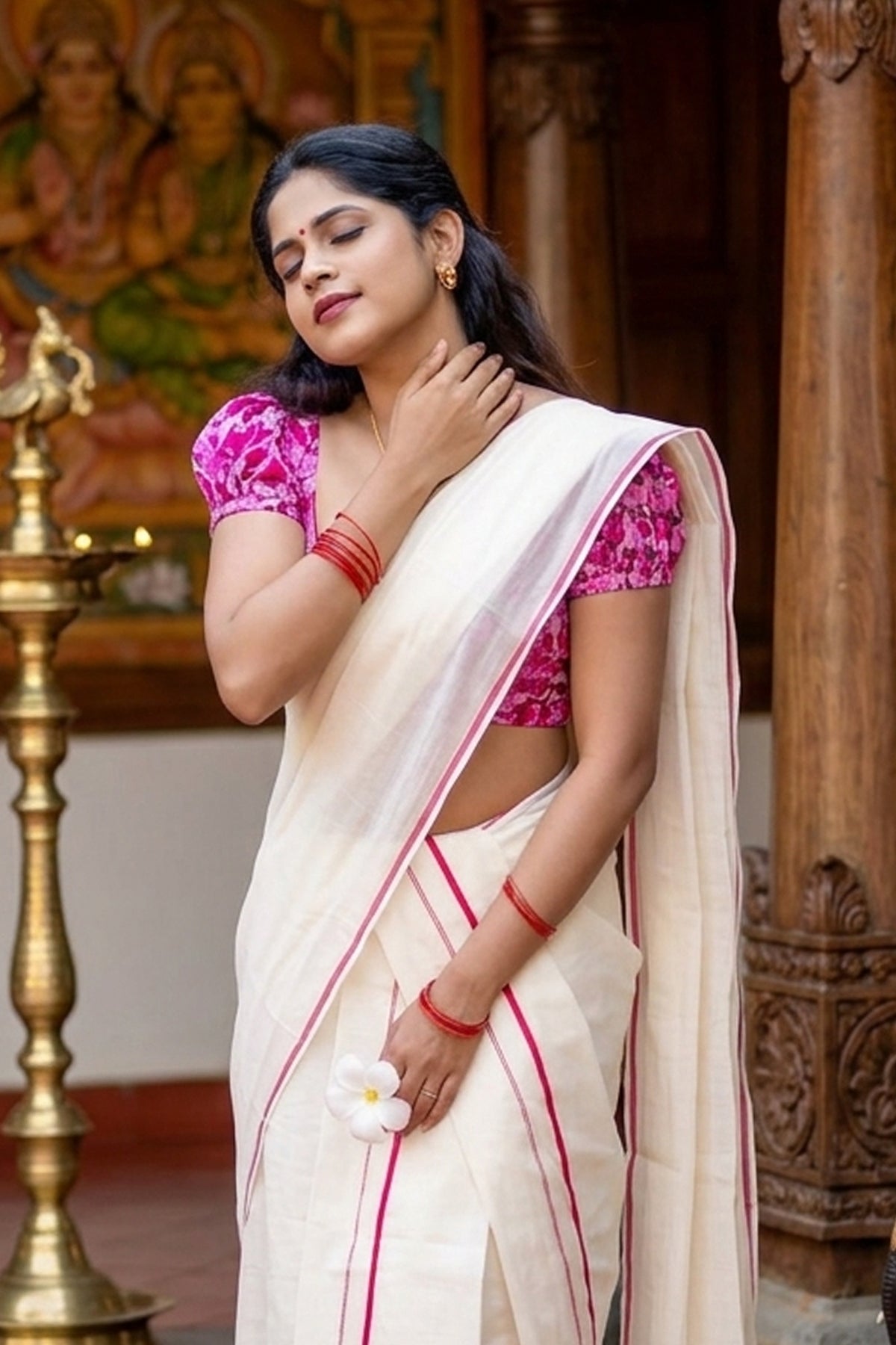 Chenthara - Pink Puliyilakkara Settumund with Printed Blouse Material