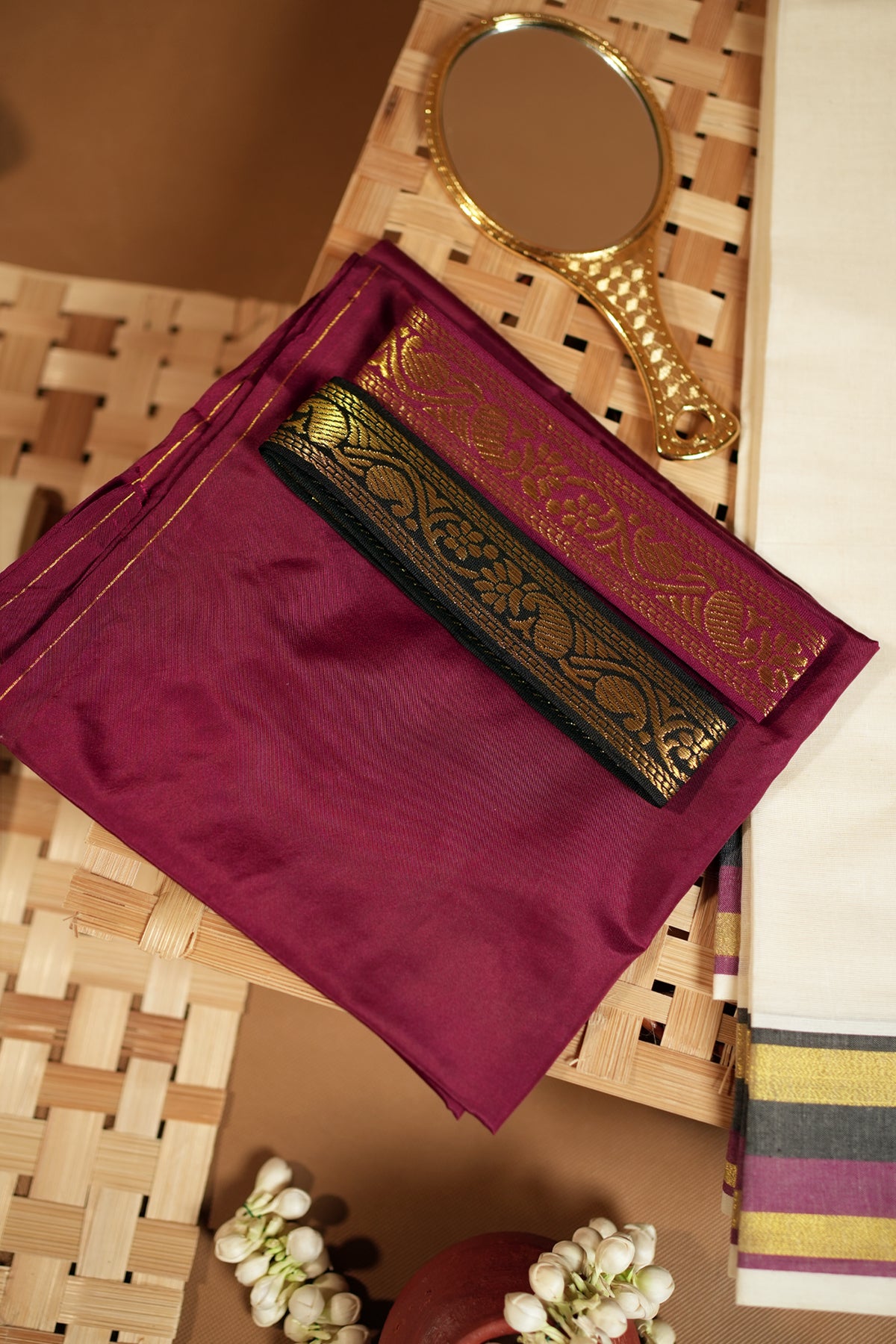 Ganga – Maroon and Black Kasav Settumund with Matching Blouse Material