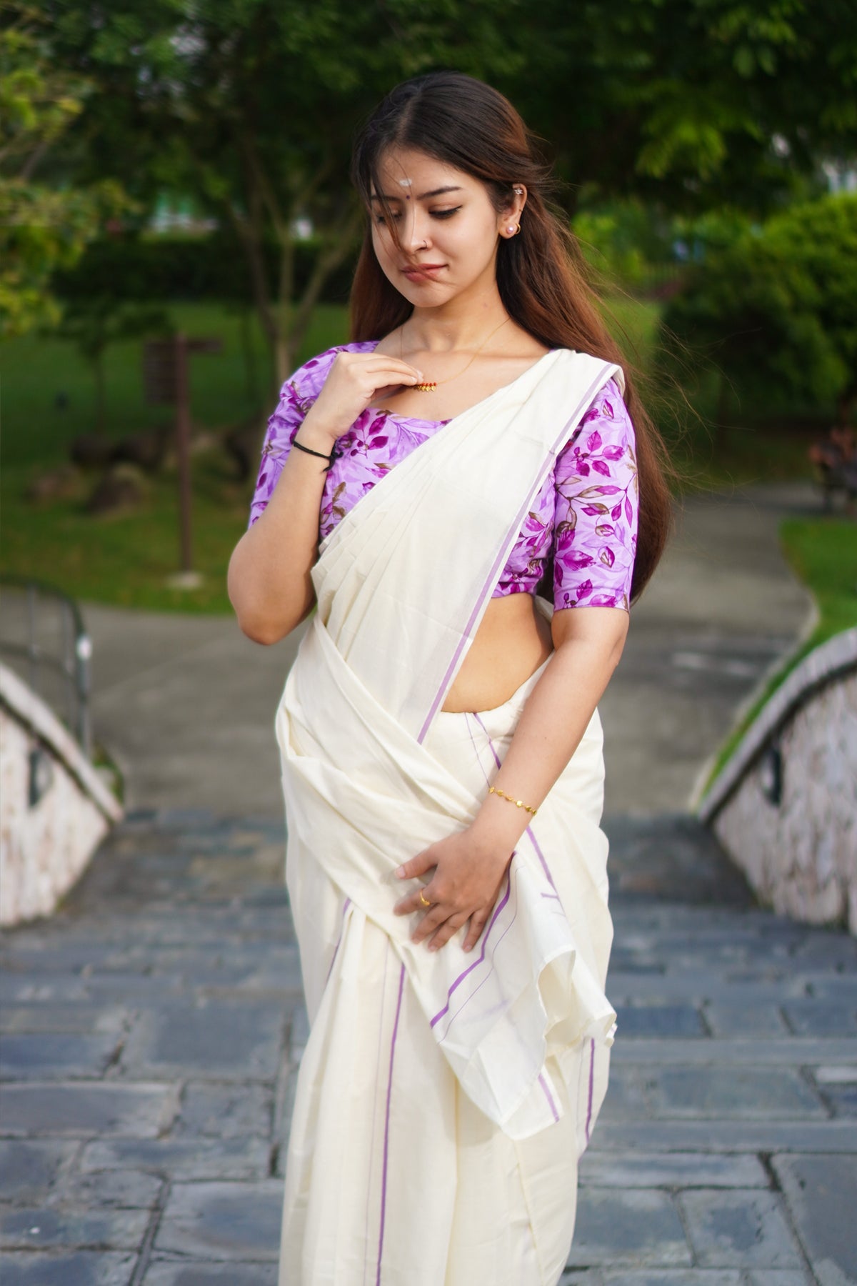 Laasya - Lavender Settumund with Printed Blouse Material