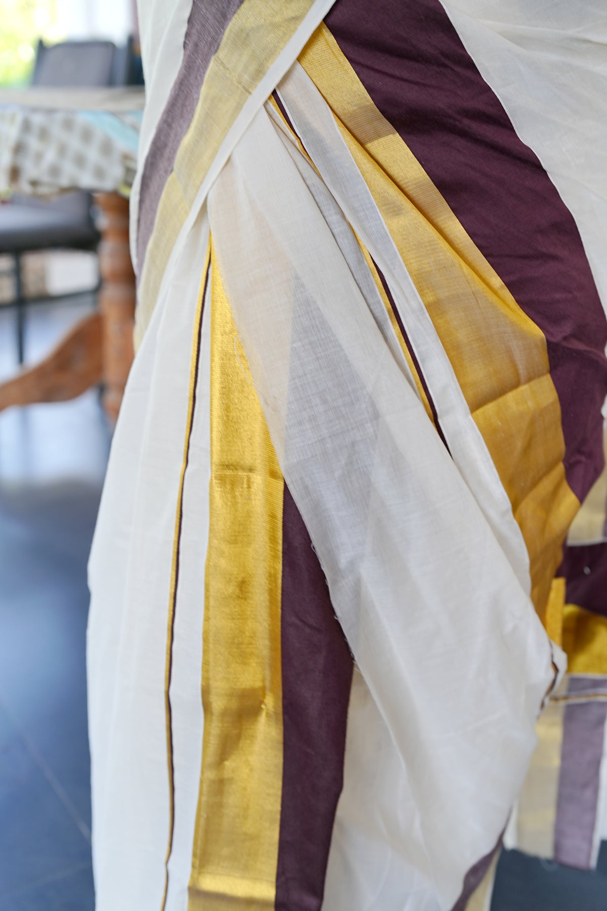 Vanya – Violet & Golden Kasavu Settumundu with Brocade Blouse Material