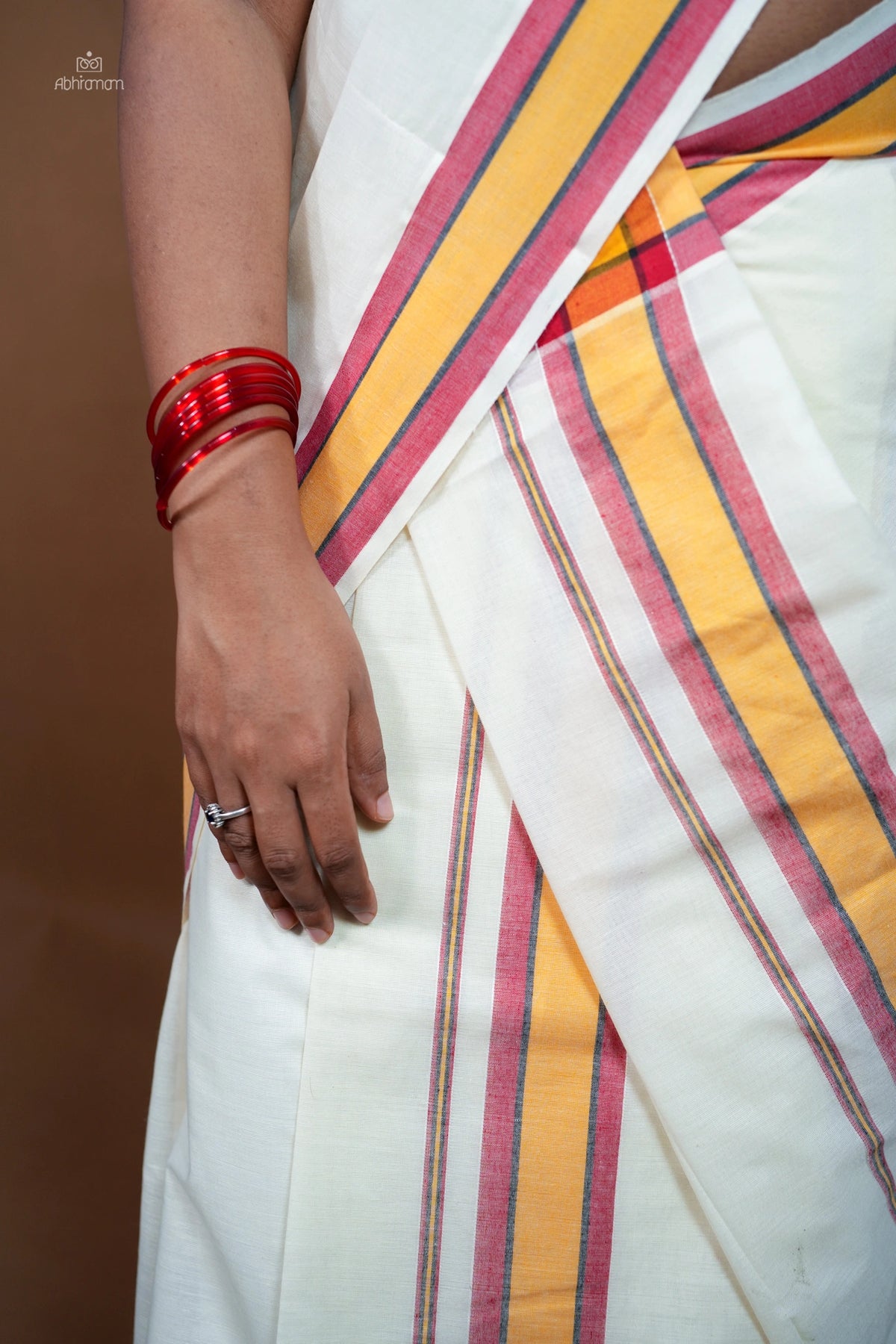 Ikkath - Settumundu with Matching Blouse Material