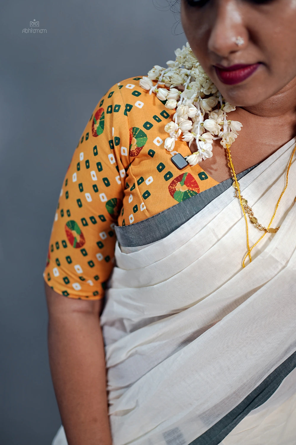 Urvashi - Traditionall Settumund with Blouse Material