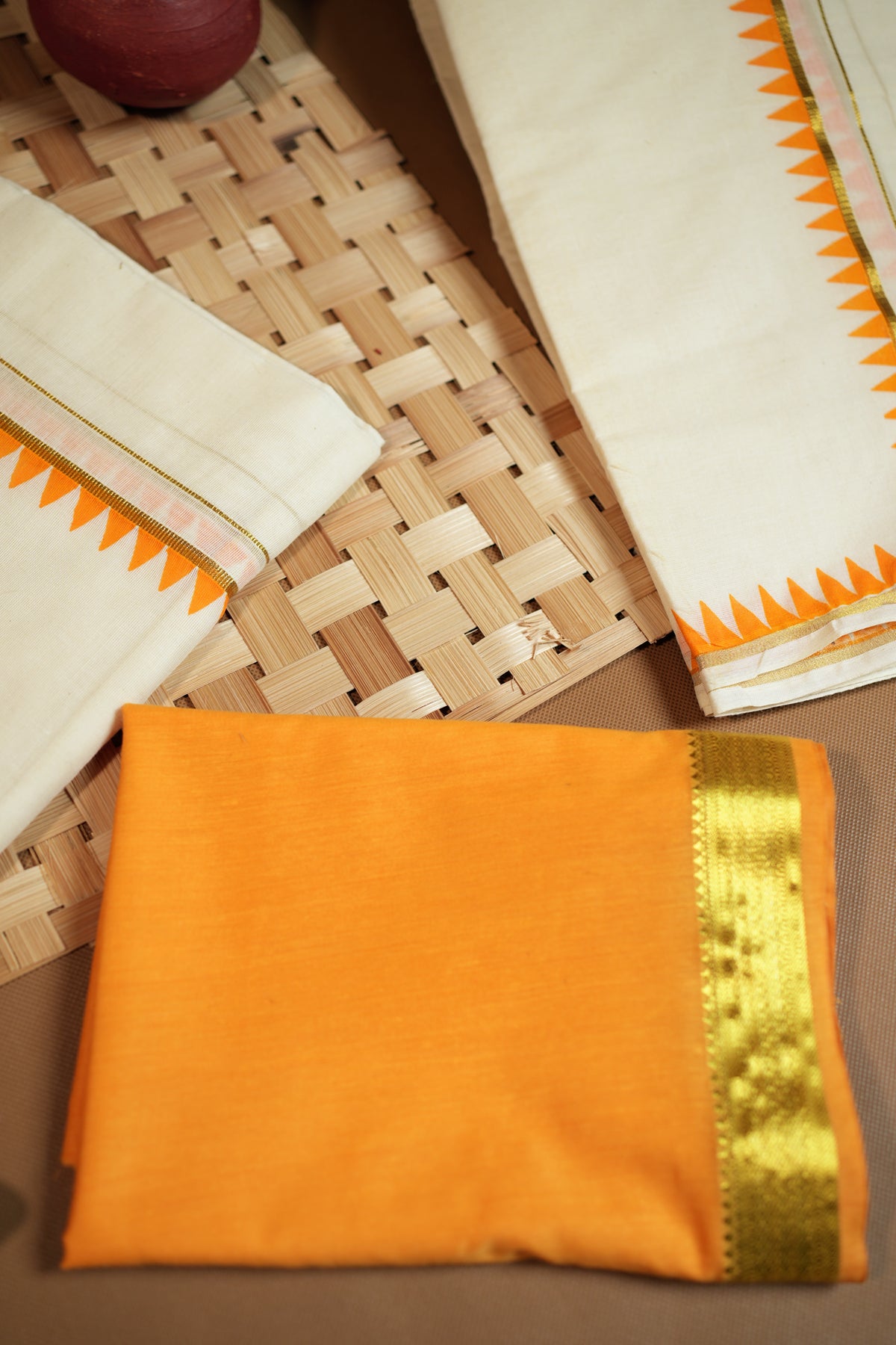 Madhavi – Yellow Temple Printed Settumund with Kasav Border Blouse Material
