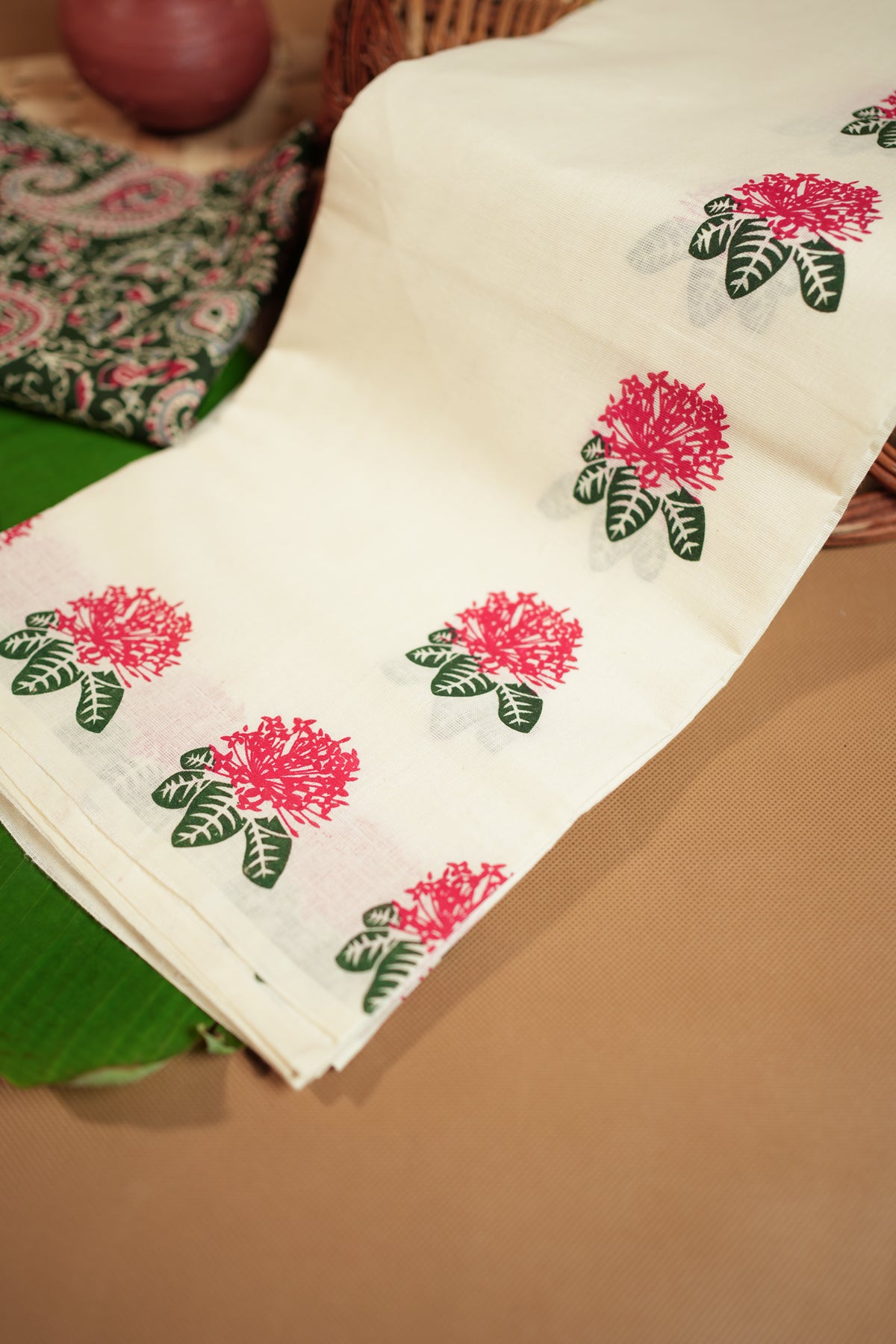 Chethi Red and Green Printed Settumund with Matching Blouse Material