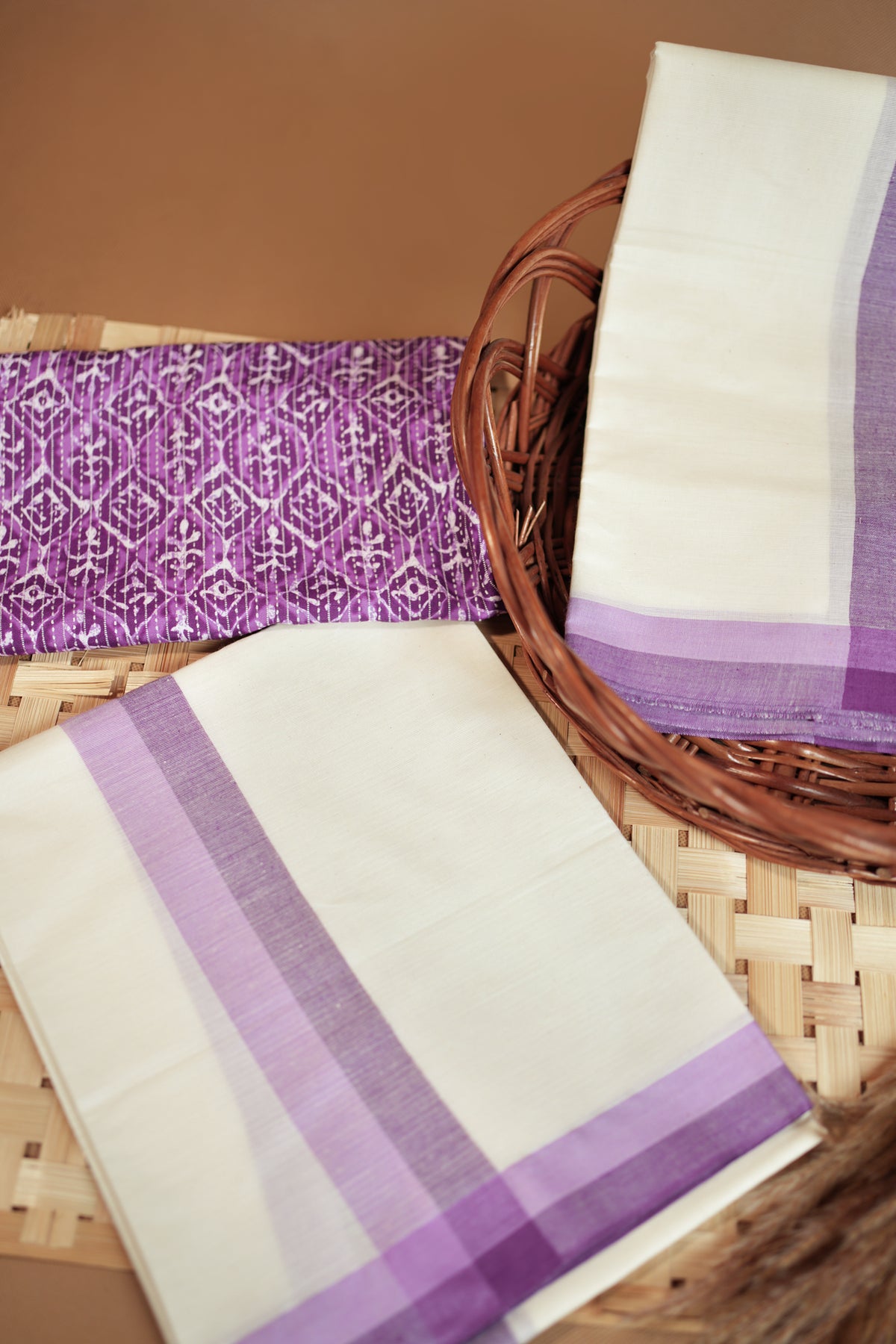 Sree - Mulloth Settumund with Kantha Cotton Blouse Material