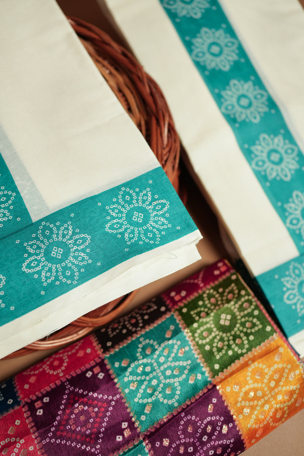 Bhandhini Turquoise Printed Settumund with Matching Blouse Material
