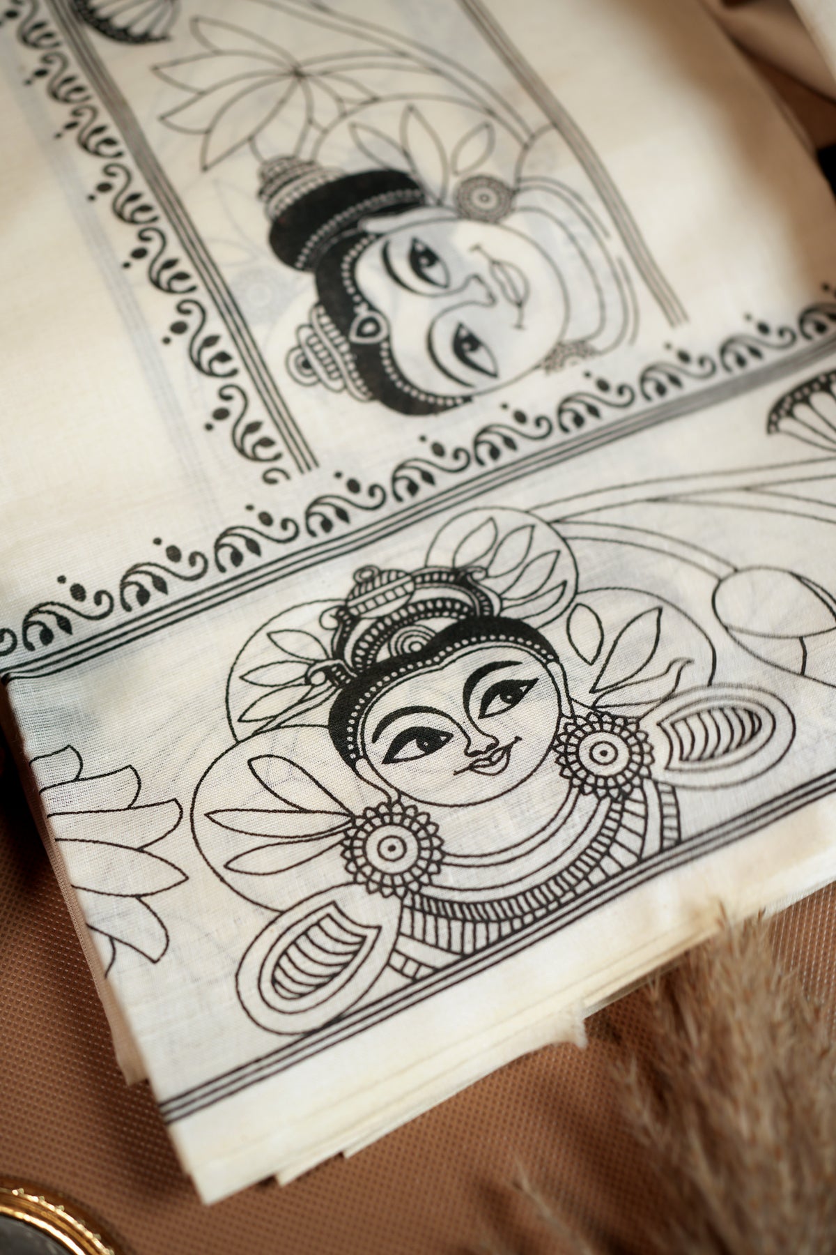 Kalakari Black Screen Printed Mural Paint Design Settumund only