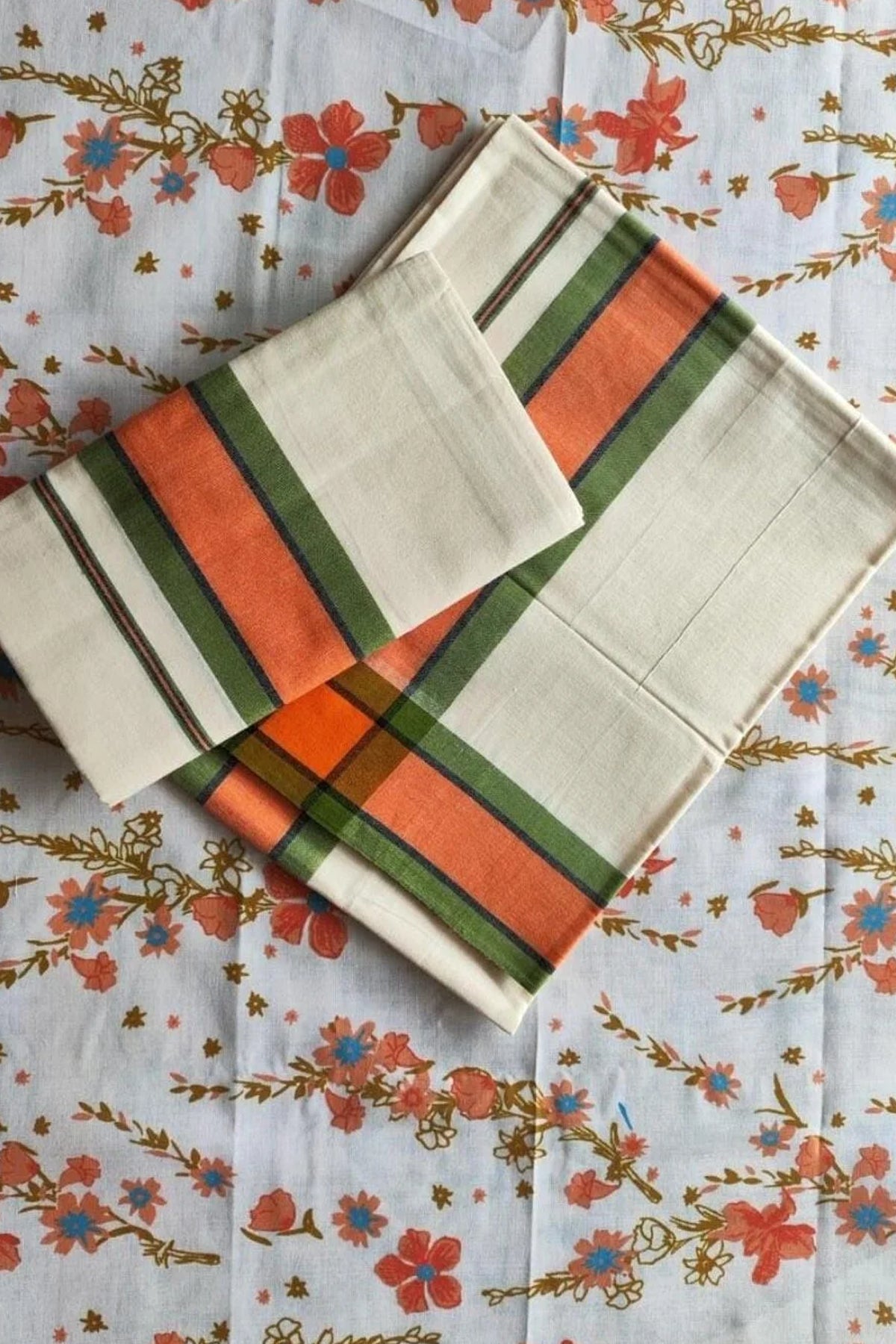 Chembakam - Pure Cotton Mulloth Settumund with Matching Blouse Material