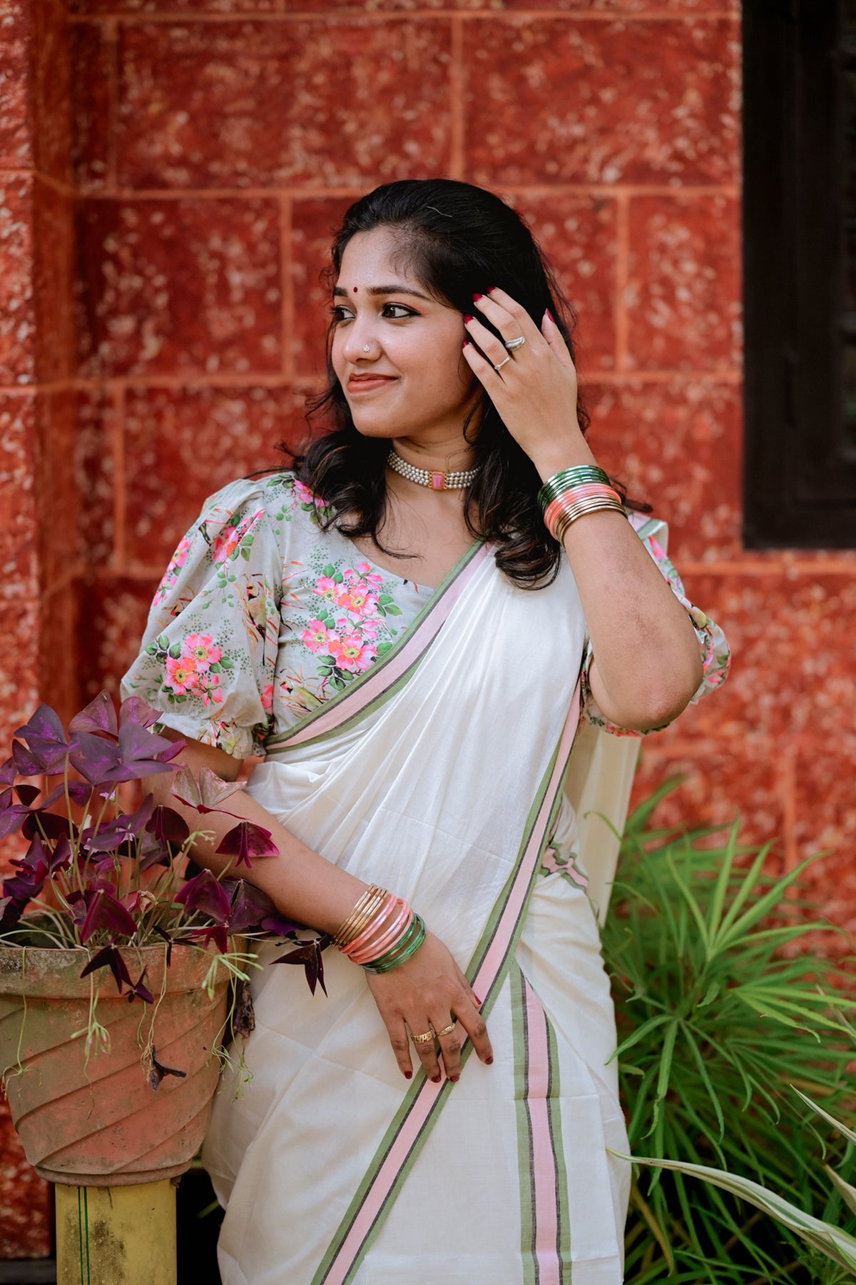 Vasantham Black Mulloth Settumund with Floral Printed Blouse Material