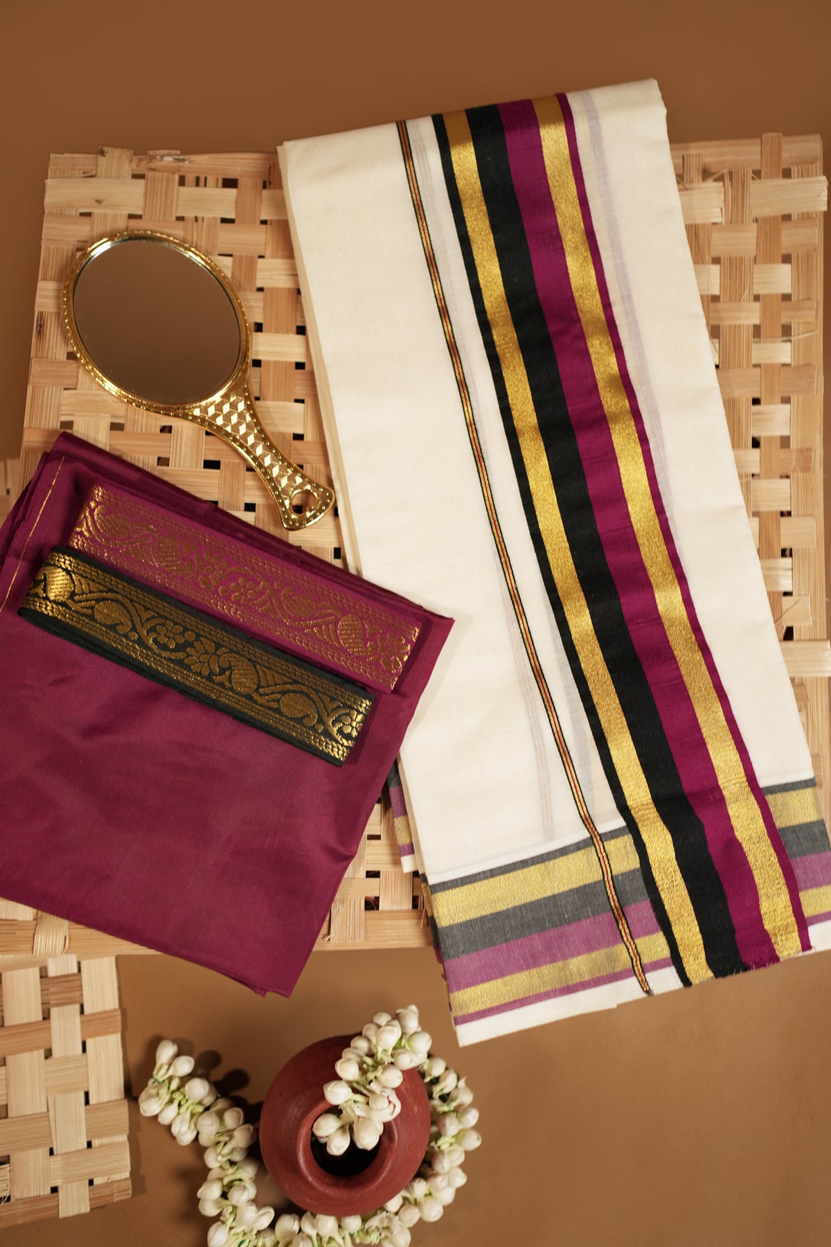 Ganga – Maroon and Black Kasav Settumund with Matching Blouse Material