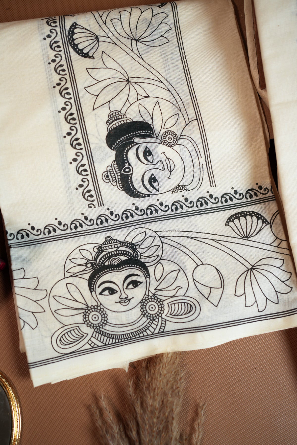 Kalakari Black Screen Printed Mural Paint Design Settumund only