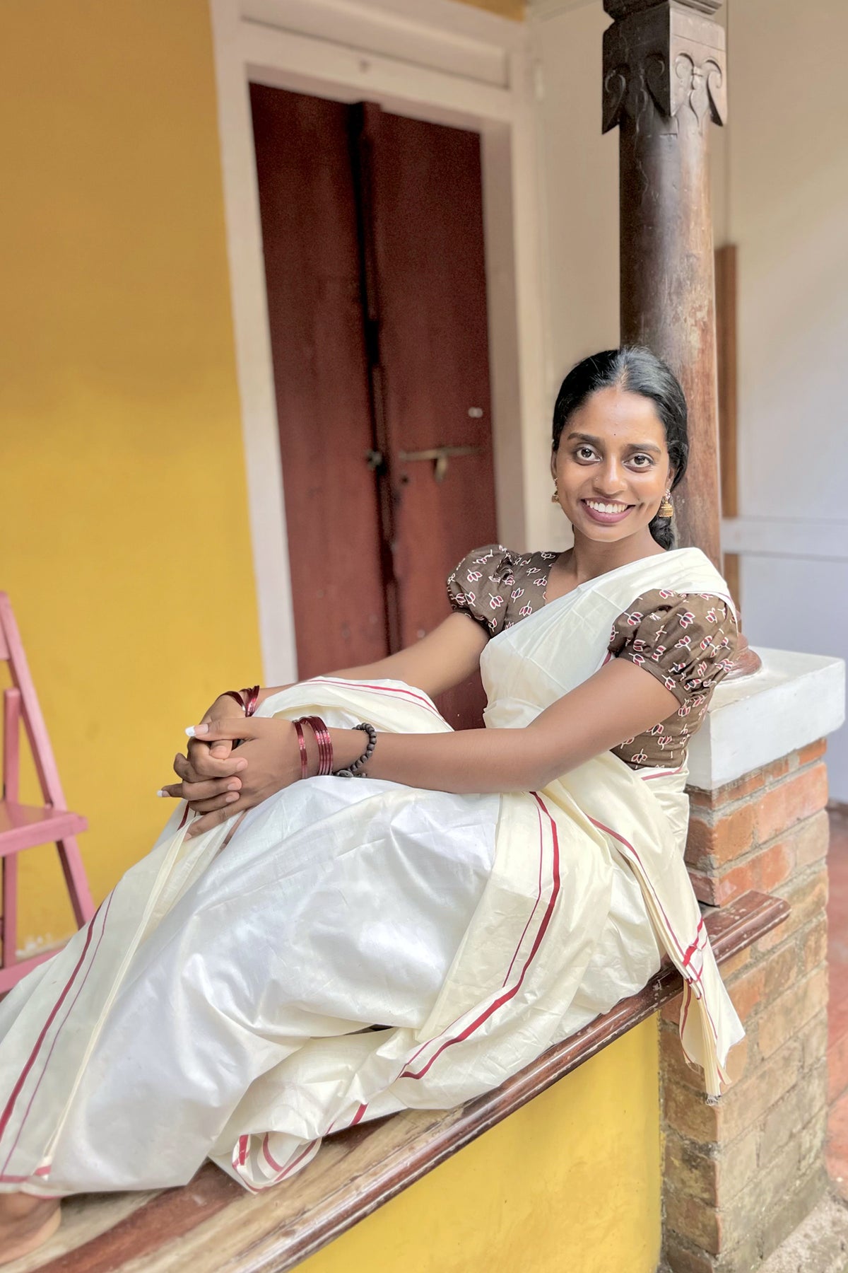 Shivani - Maroon Puliyilakkara Settumund with Lotus Printed Blouse Material