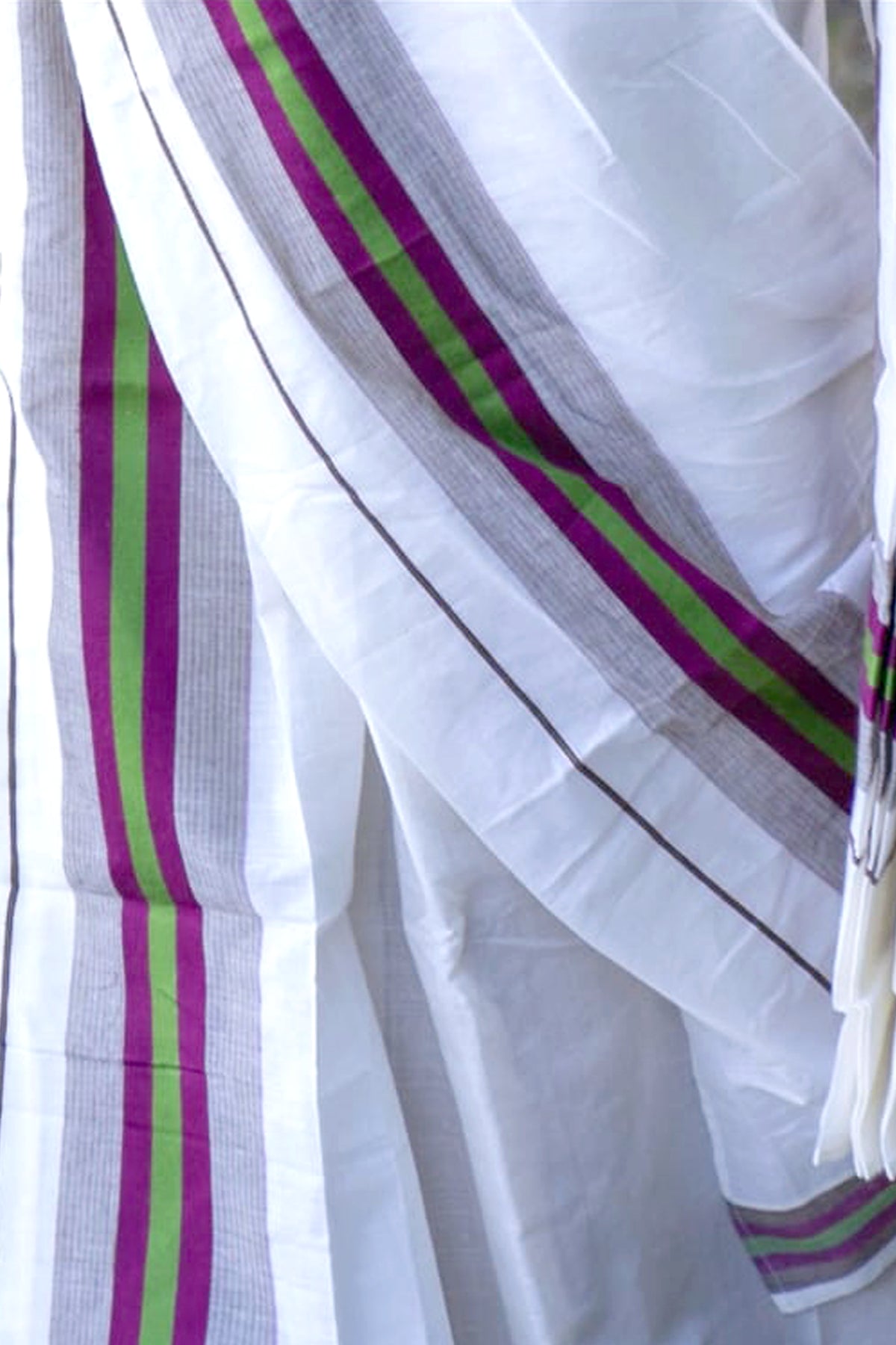 Varsha- Purple & Olive Green Kattikkara Settu Mundu with Printed Blouse Material