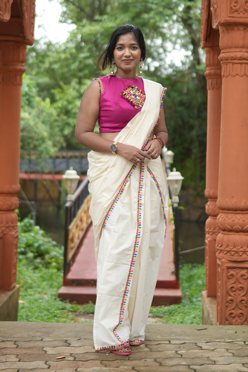 Uthara Settumundu with Multicolor Border and Matching Blouse Material