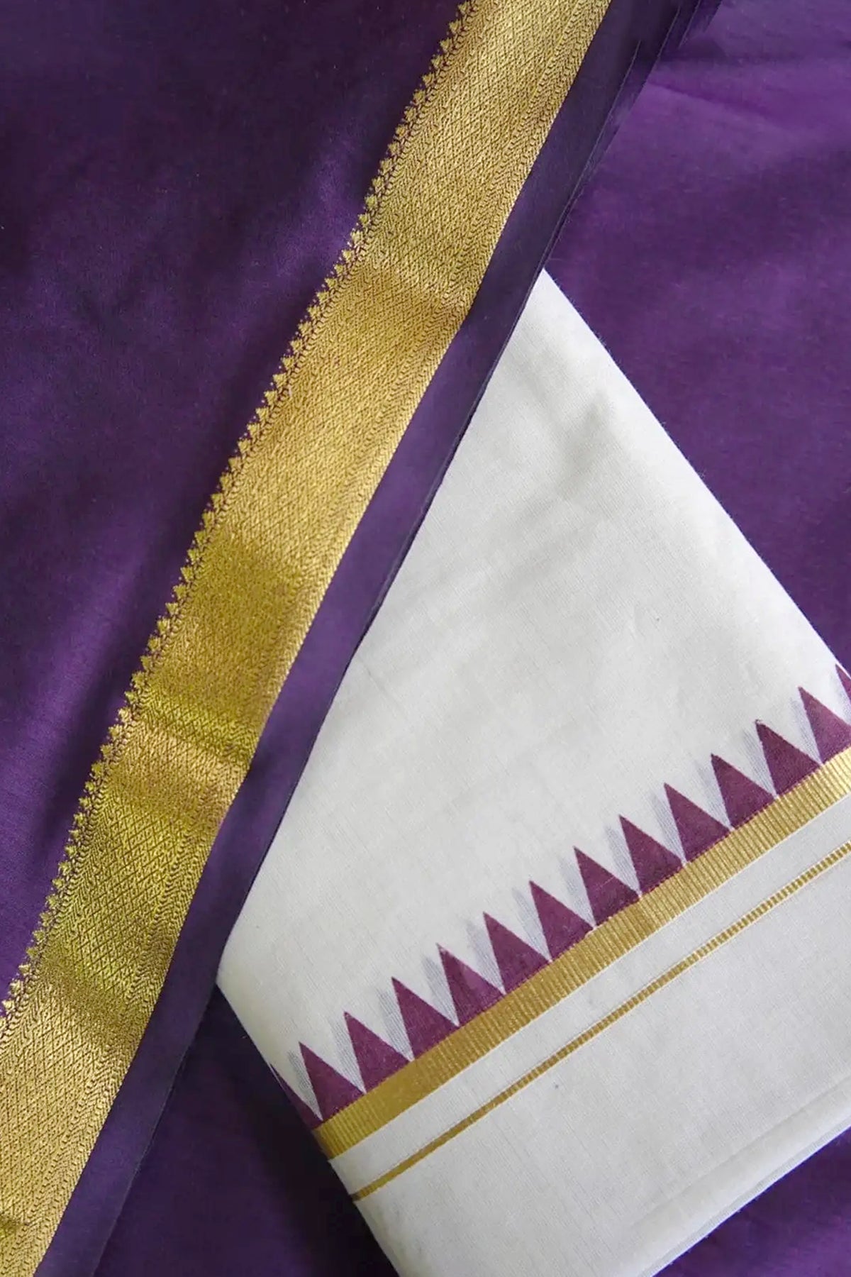 Sahasra– purple Temple Printed Settumund with Kasav Border Blouse Material