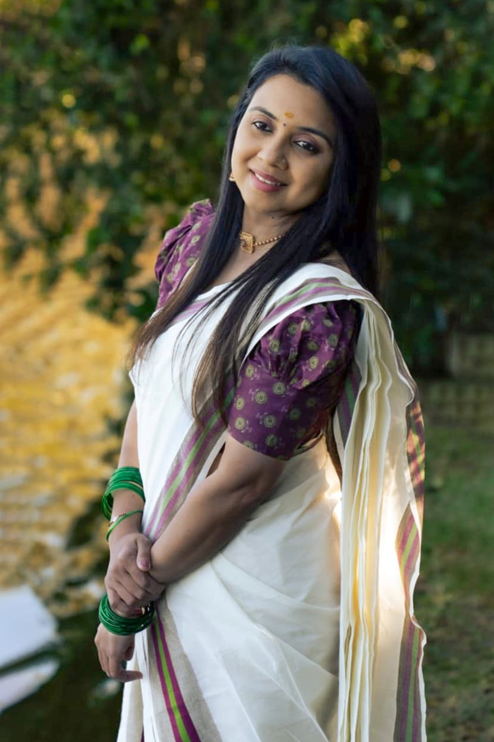 Varsha- Purple & Olive Green Kattikkara Settu Mundu with Printed Blouse Material