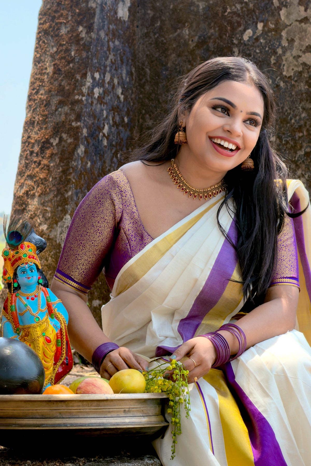Aathira – Violet and Golden Kasav Settumund with Brocade Blouse Material