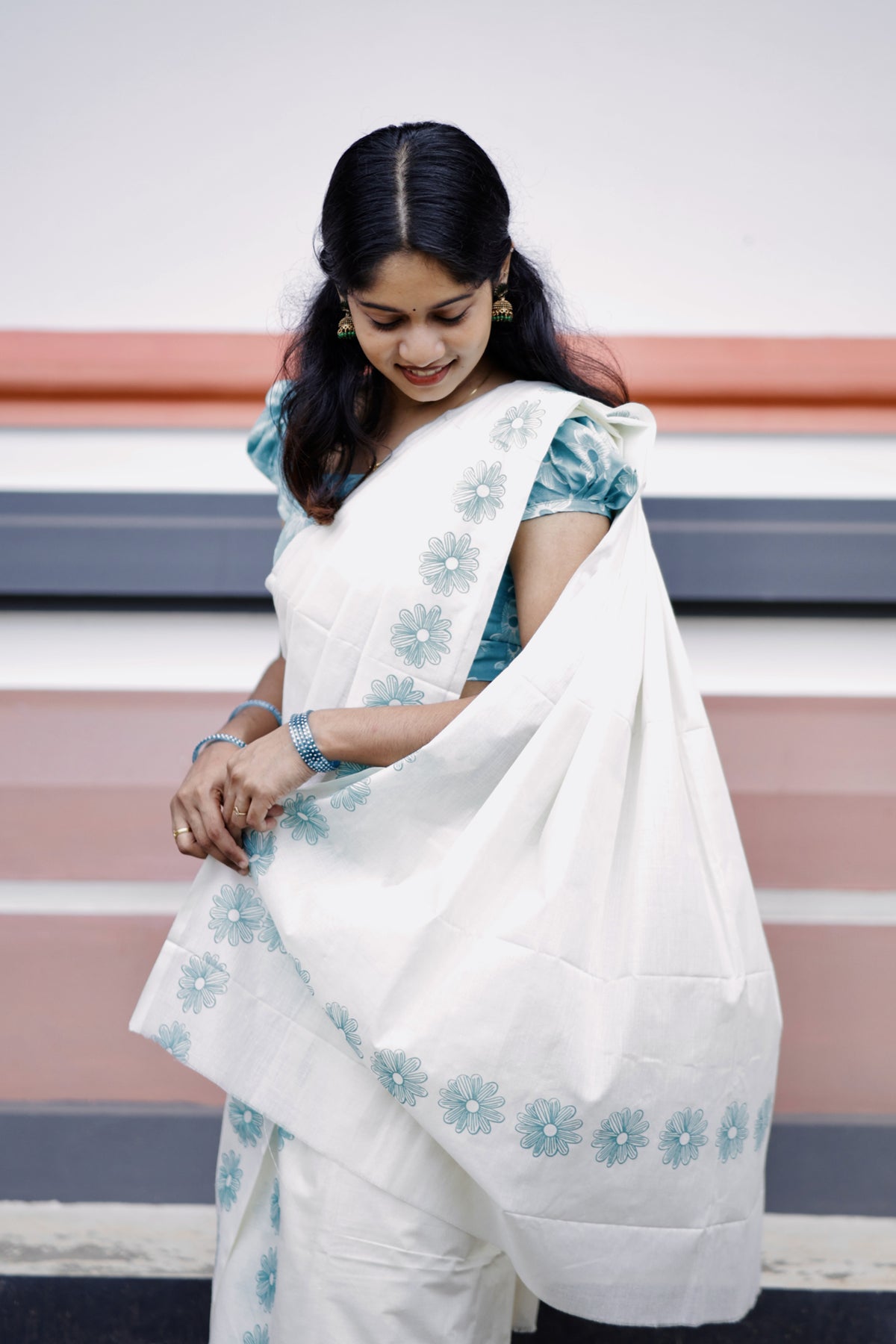 Neelamalhar - Cyan Floral Printed Settumund with Matching Blouse Material