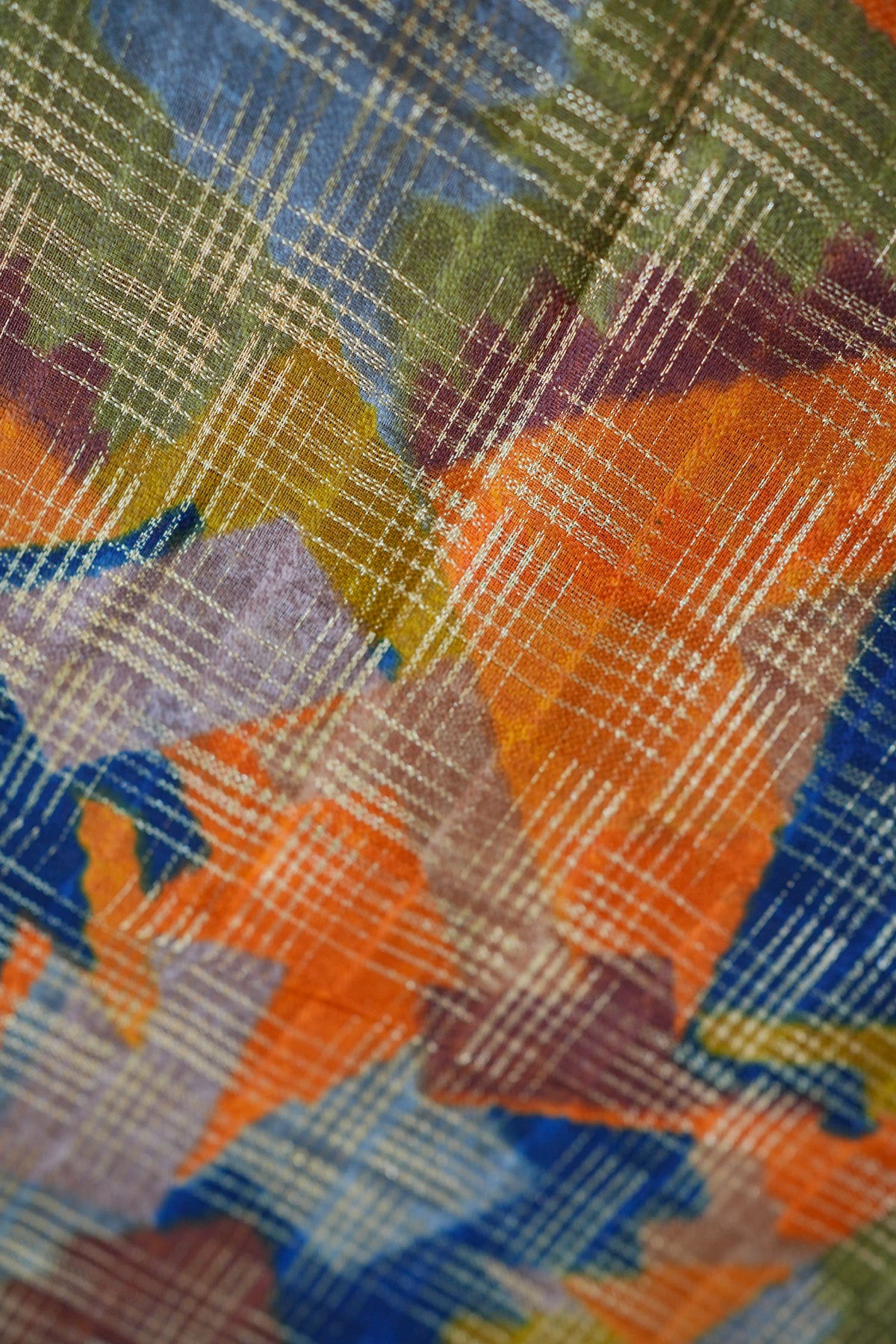 Jyothirmayi Settumundu with Multicolour Printed Blouse Material