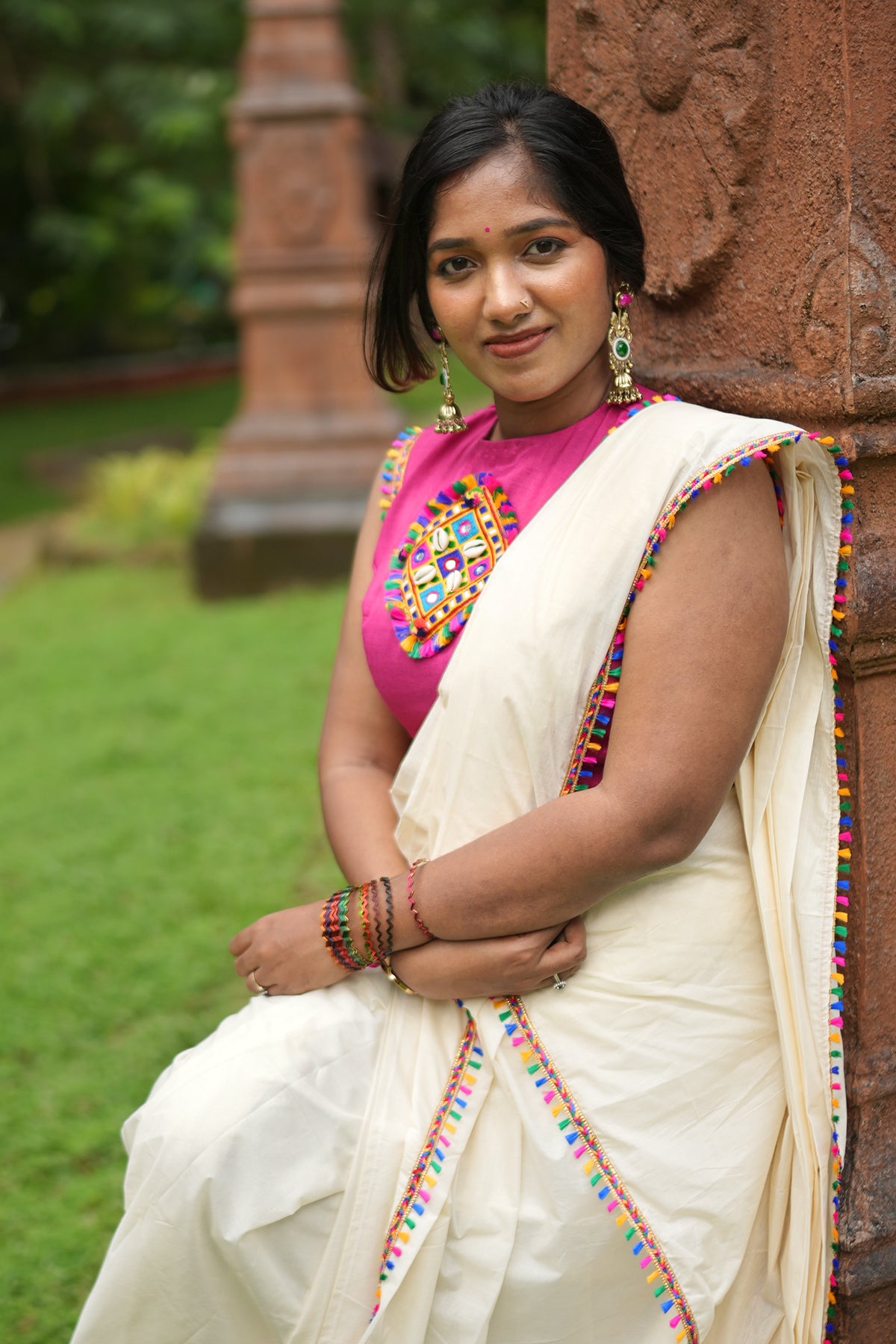 Uthara Settumundu with Multicolor Border and Matching Blouse Material