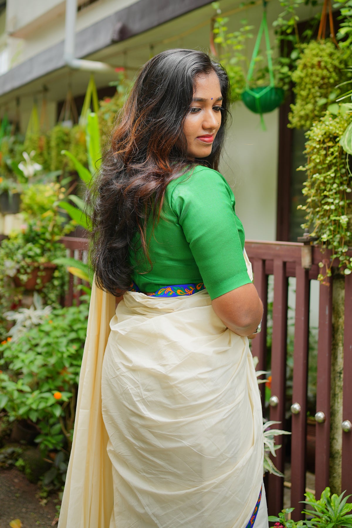Mayoora Green Settumundu with Stitched Multicolor Border and Plain Blouse Material