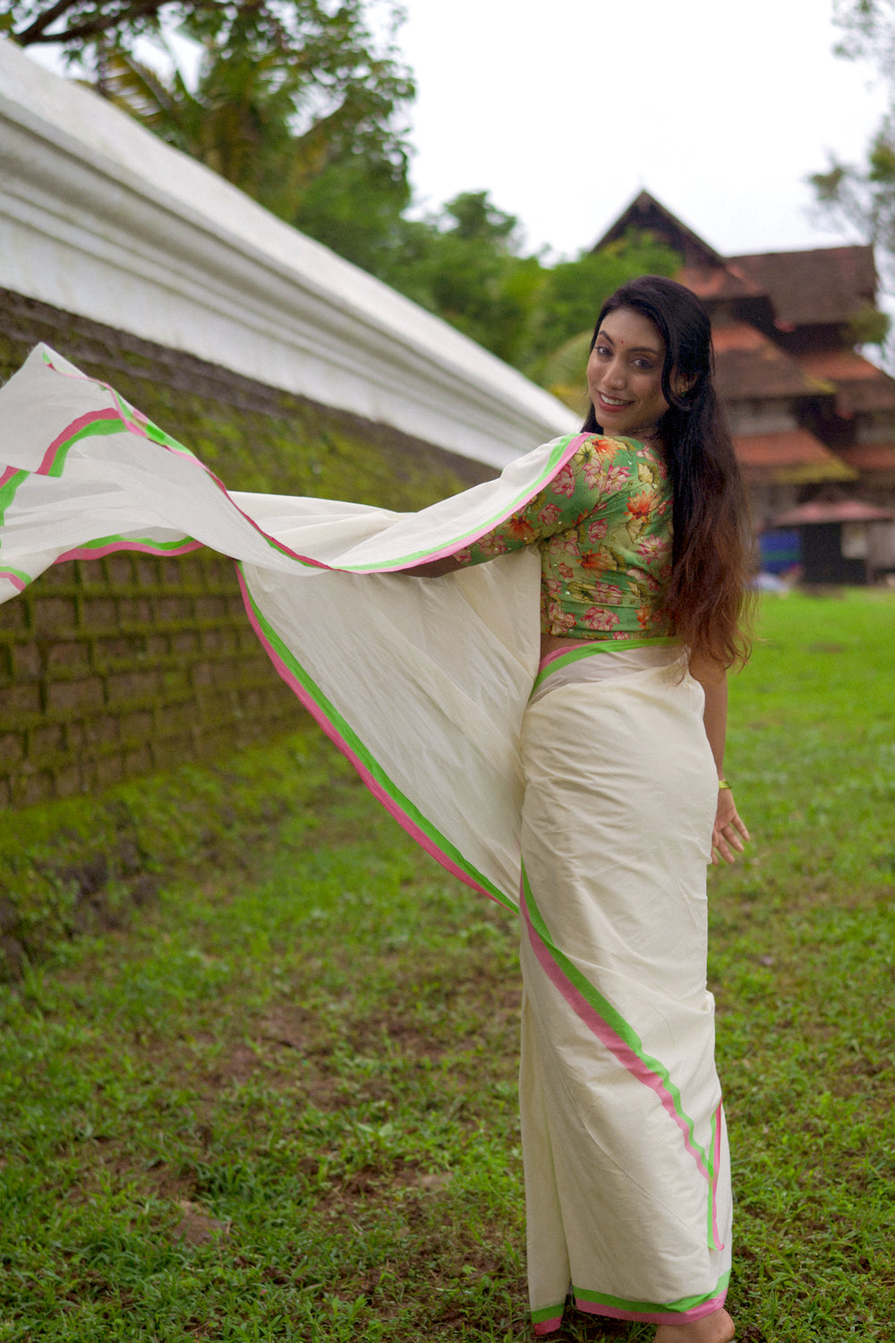 Pankajam Pink and Green Border Pure Cotton Settumundu with Printed Blouse Material