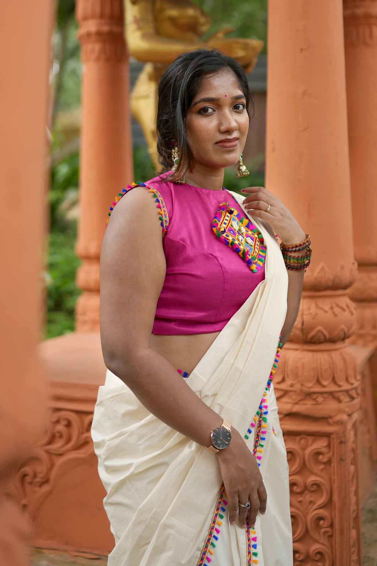 Uthara Settumundu with Multicolor Border and Matching Blouse Material