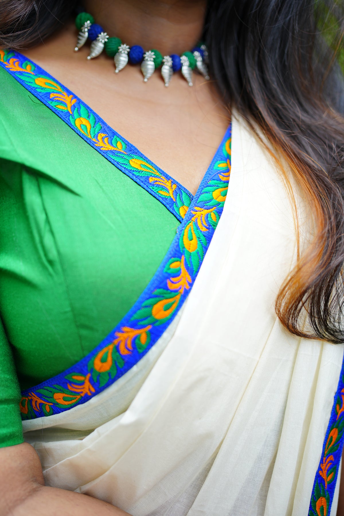 Mayoora Green Settumundu with Stitched Multicolor Border and Plain Blouse Material