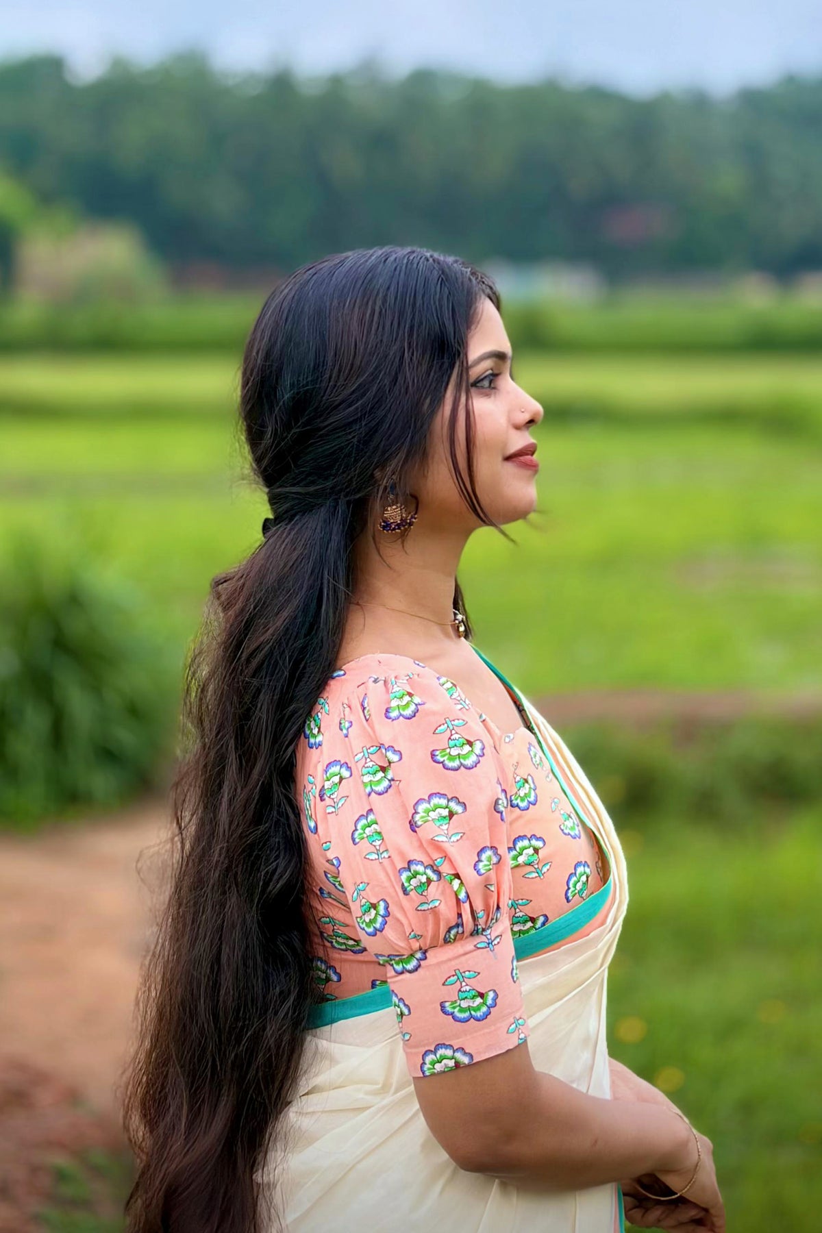 Athulya- Traditional Settumundu with Printed Blouse Material