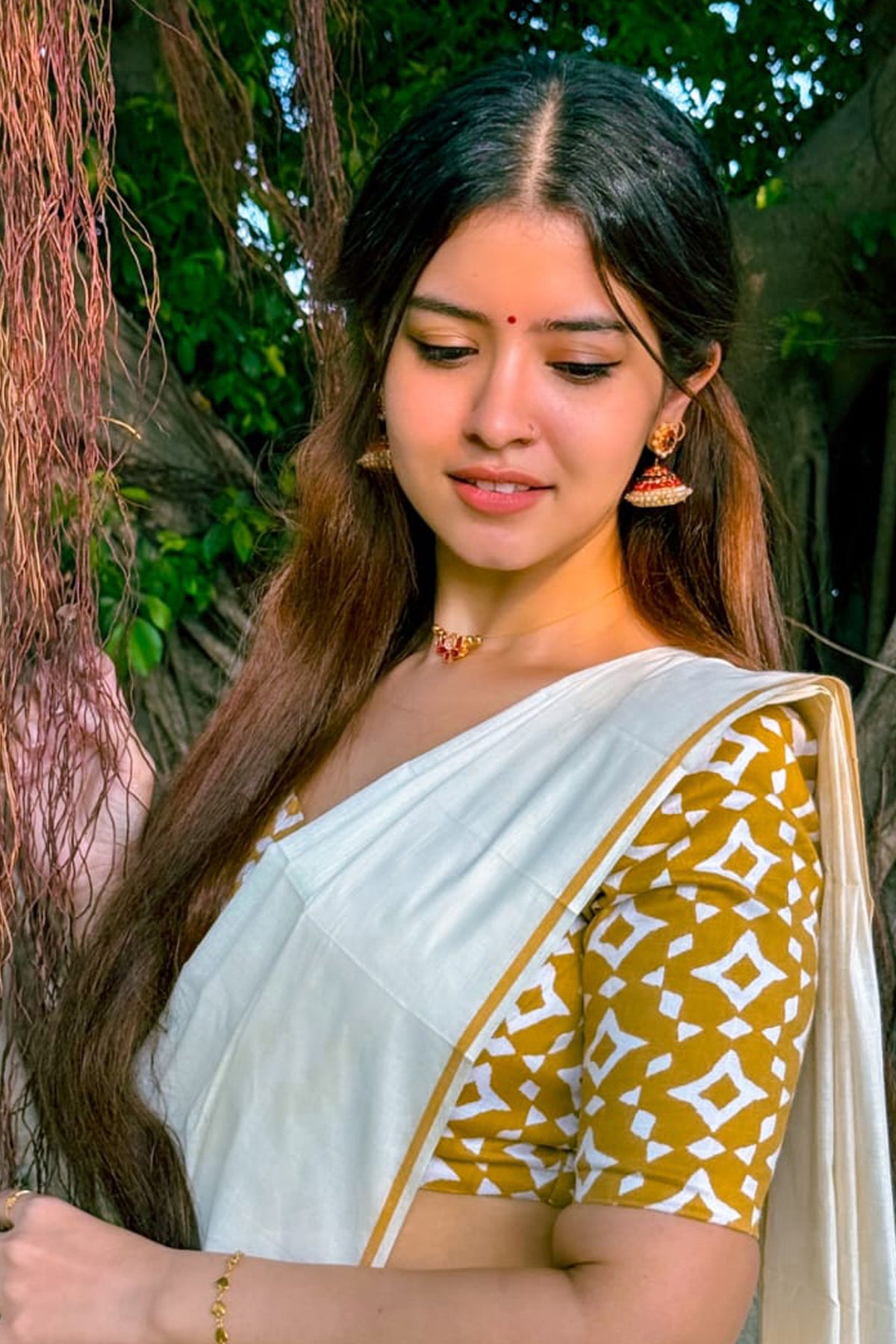 Nihara-Yellow Puliyikkara with Blouse Material