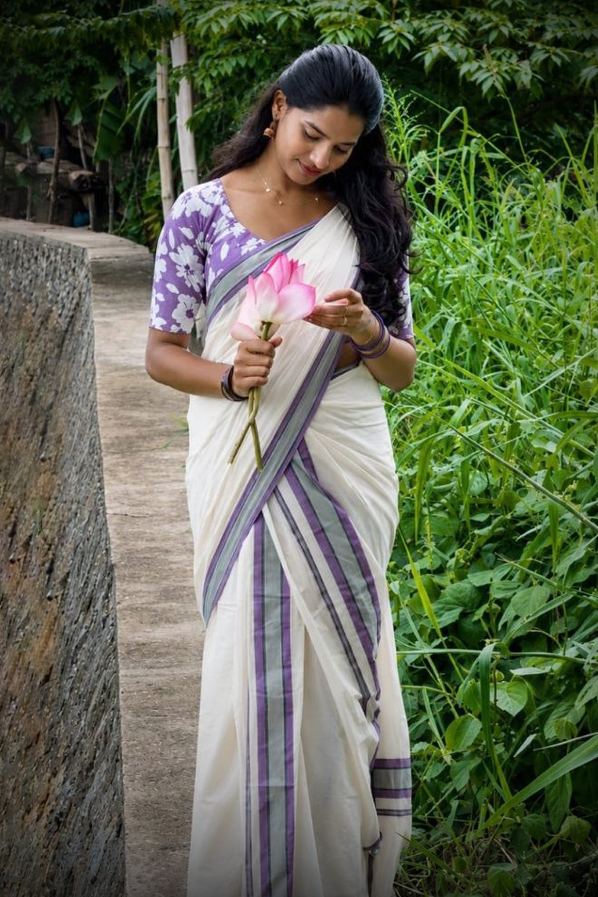 Dhaksha - Pure Cotton Mulloth Settumund with Matching Blouse Material