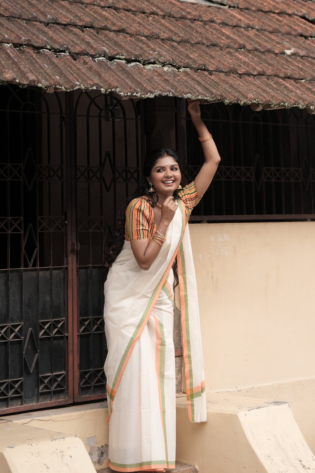 Indhulekha - Pure Cotton Traditional Kerala Mulloth Settumund with Striped Blouse Material