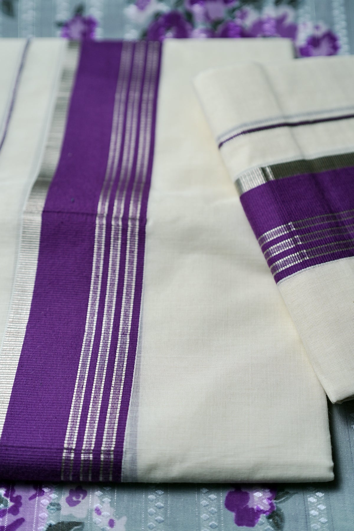 Anamika – Violet and Silver Kasav Settumund