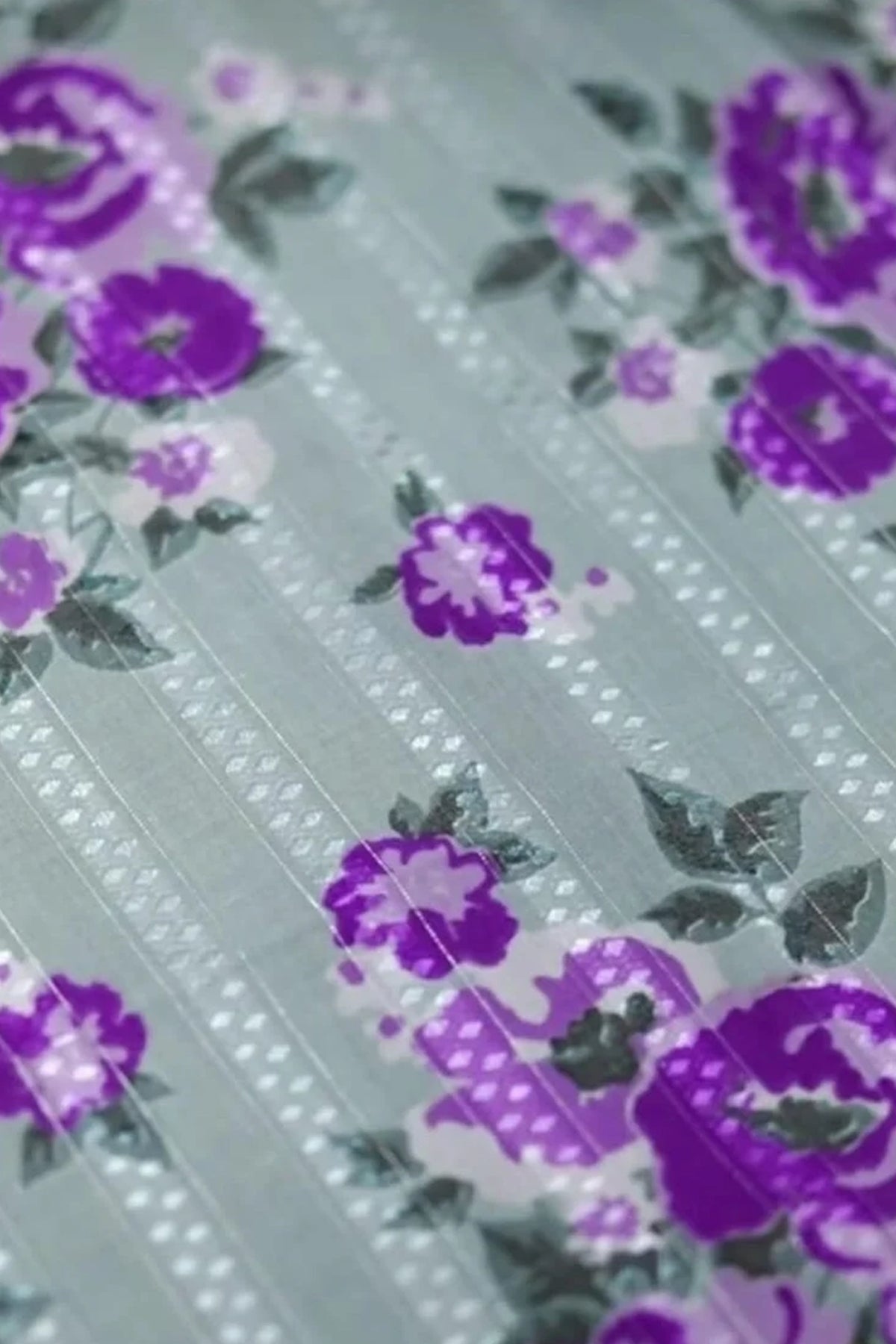 Anamika – Violet and Silver Kasav Settumund