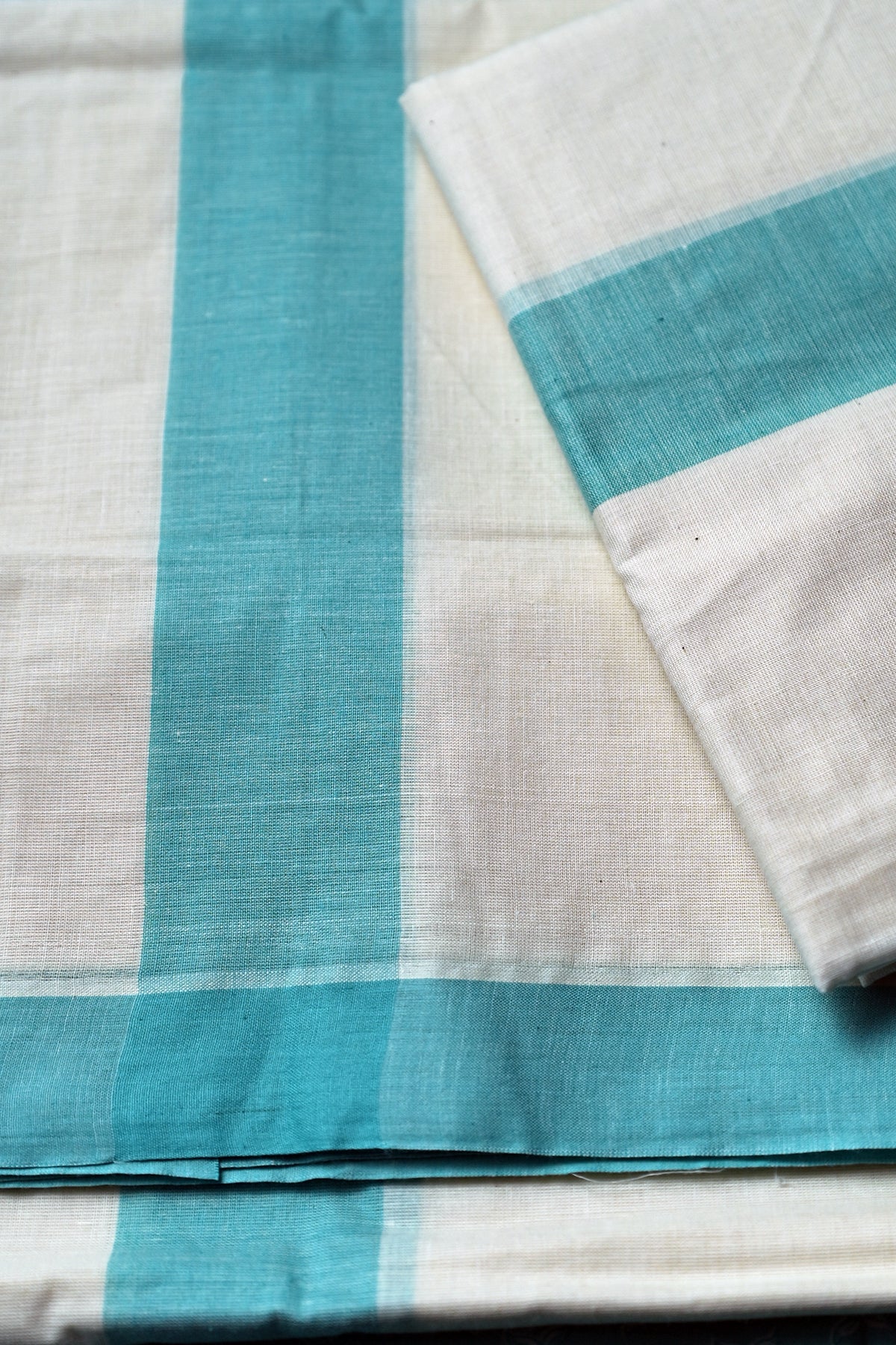 Aqua - Pure Cotton Mulloth Settumund with Aqua Color Border and Printed Blouse Material